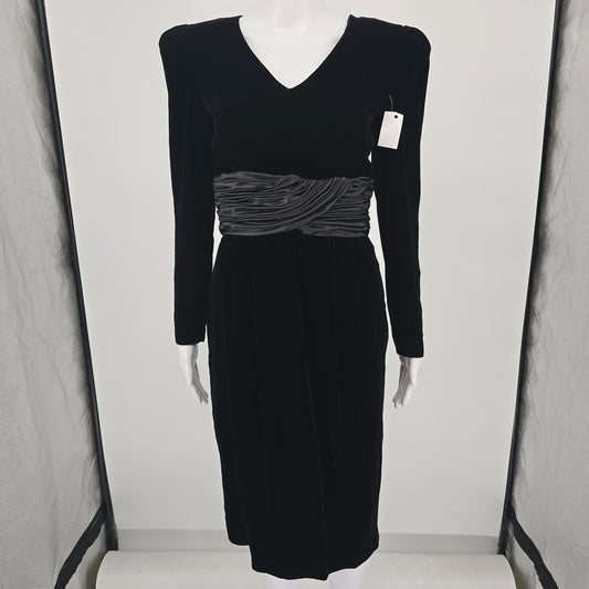 Vintage 1980s Maggy Boutique Black Velvet Cocktail Dress (Size 6/S) *Flaws