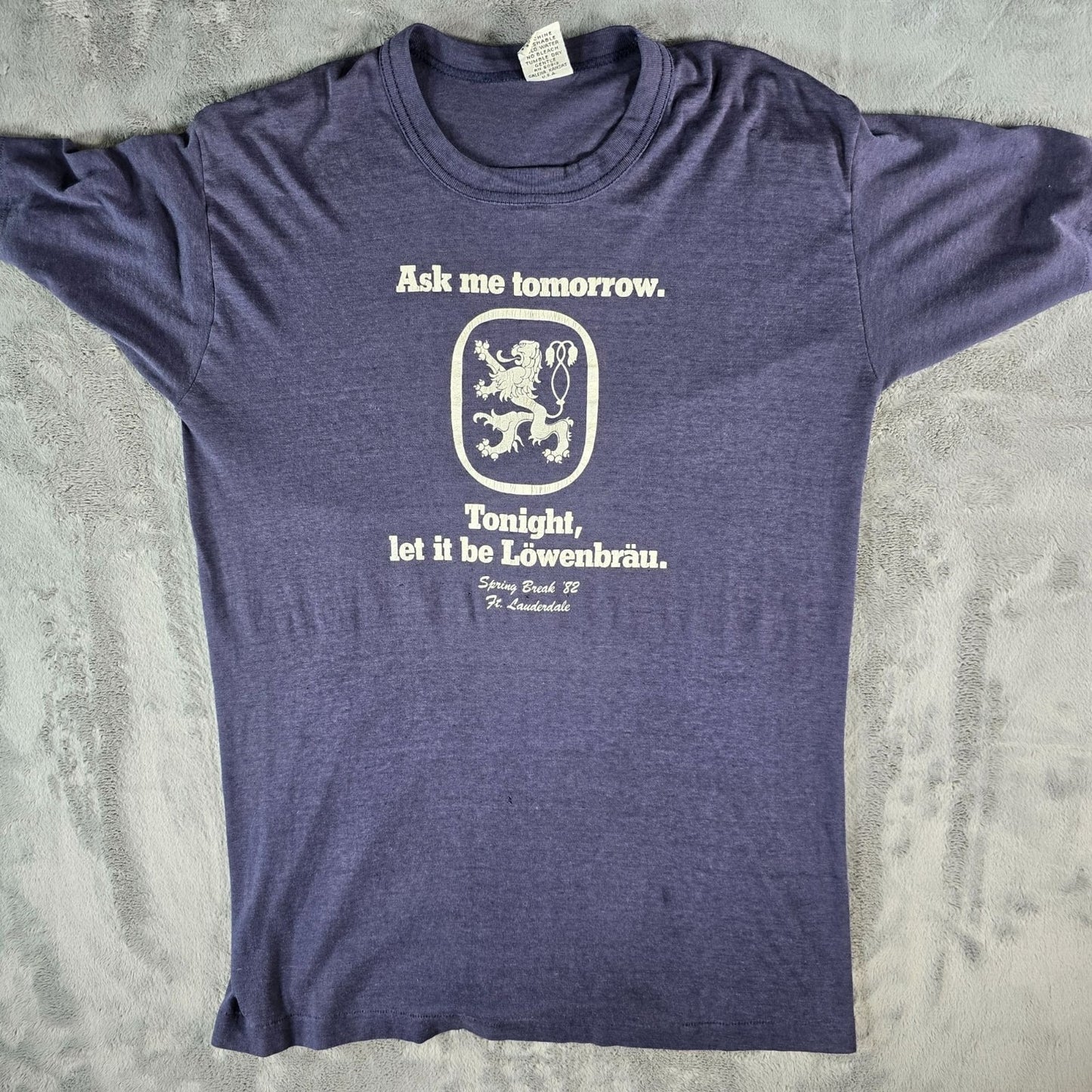 Distressed Vintage 1982 Ft. Lauderdale Spring Break Löwenbräu Logo T-Shirt (M)