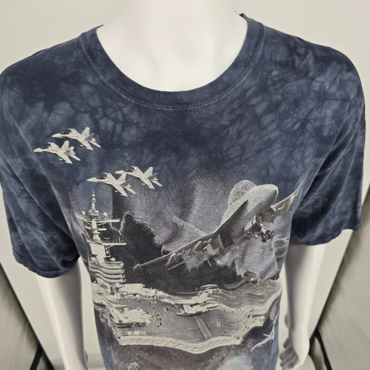2010s The Mountain Blue Tie-Dye Fighter Jet Aircraft Carrier T-Shirt (2XL)