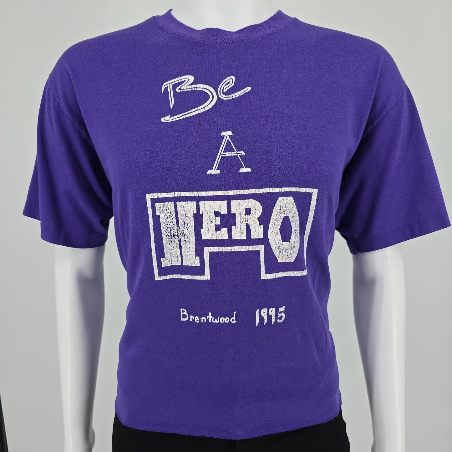 Vintage 1995 Hanes Purple DIY Cropped "Be A Hero" Brentwood T-Shirt (L)