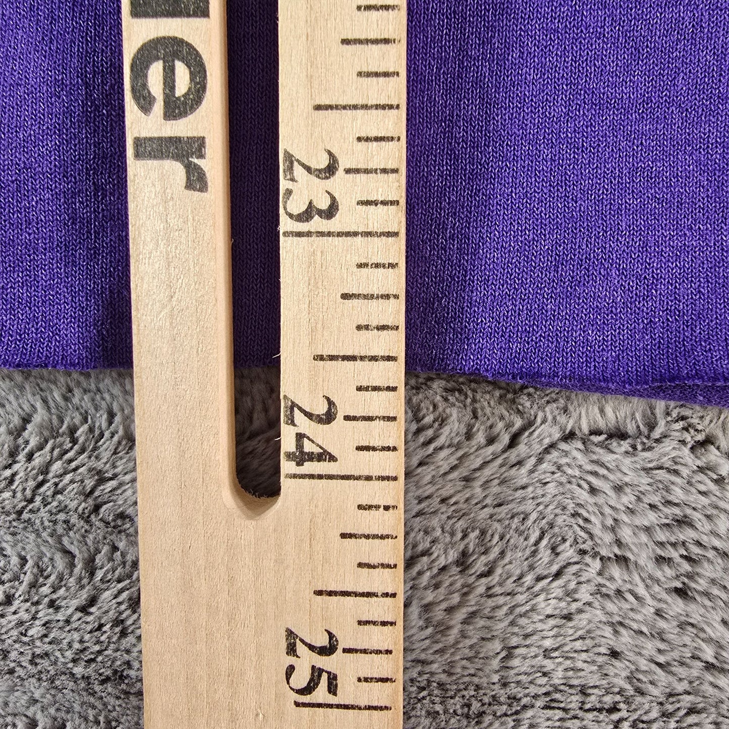 Vintage 1995 Hanes Purple DIY Cropped "Be A Hero" Brentwood T-Shirt (L)