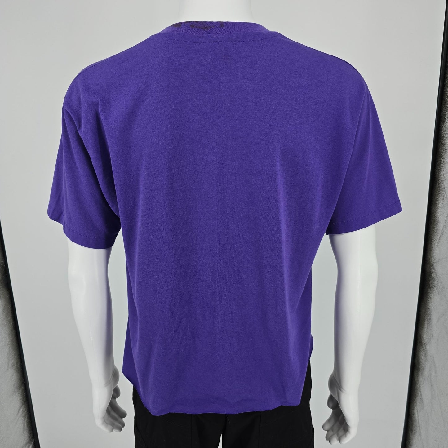 Vintage 1995 Hanes Purple DIY Cropped "Be A Hero" Brentwood T-Shirt (L)