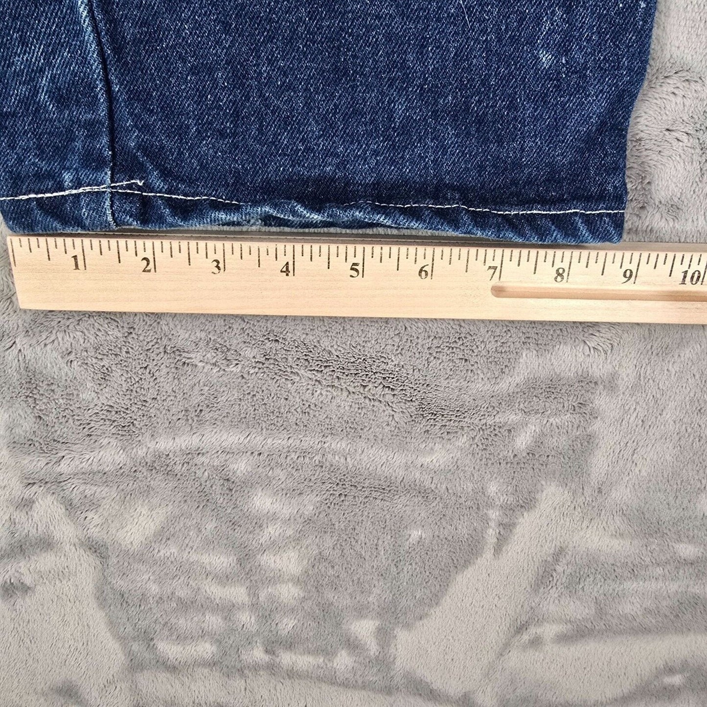 Vintage 1980's Made in Greece Levi's Womens White Tab Blue Jeans (25x32)