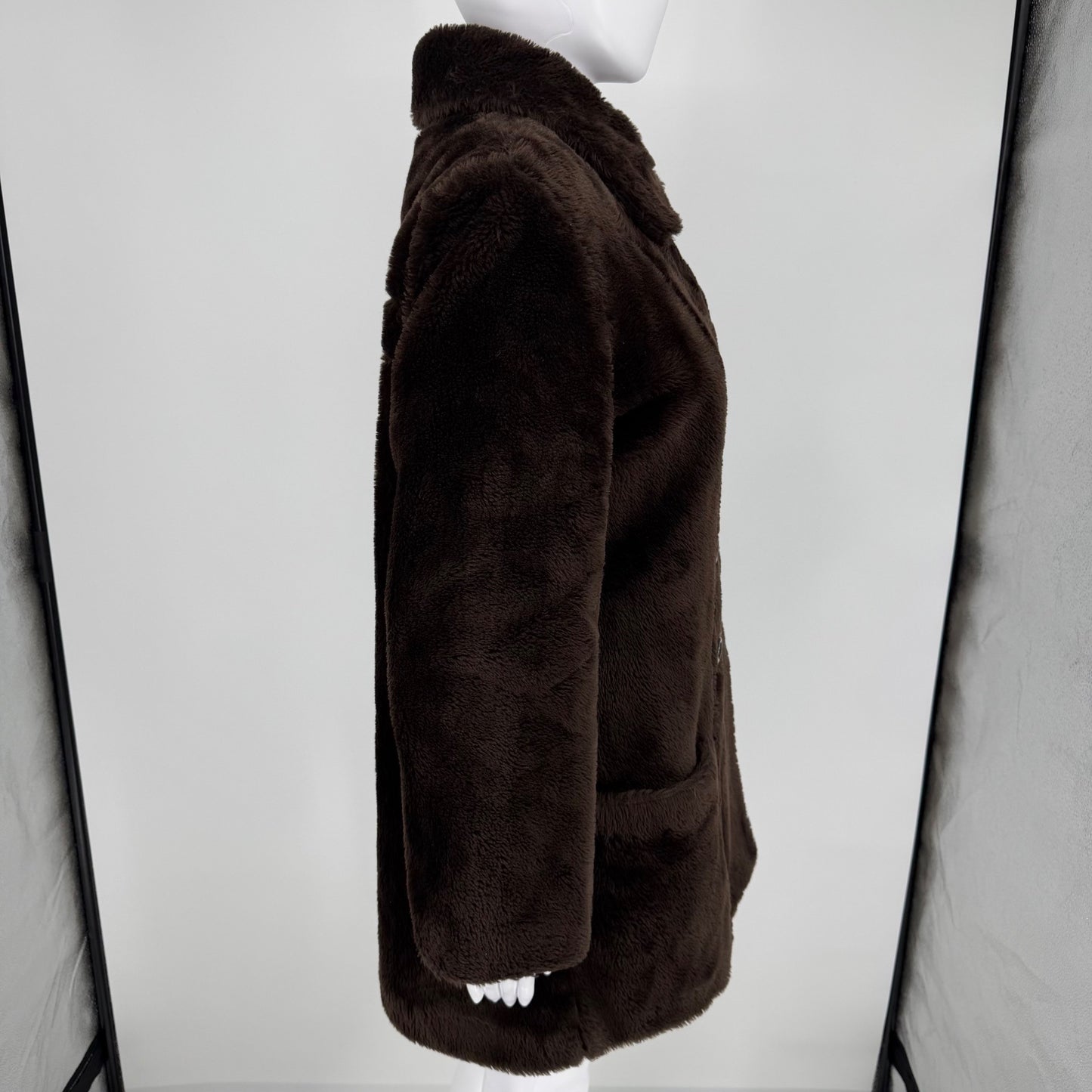 Vintage 1960s Women's Brown Faux Fur Teddy Bear Double-Breasted Coat (M)