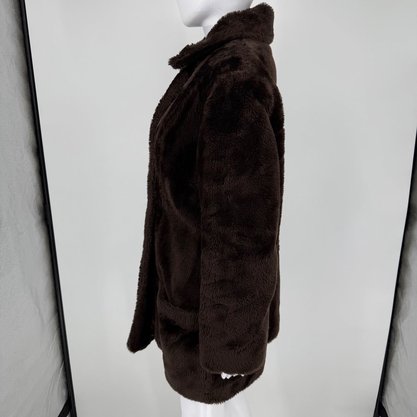 Vintage 1960s Women's Brown Faux Fur Teddy Bear Double-Breasted Coat (M)