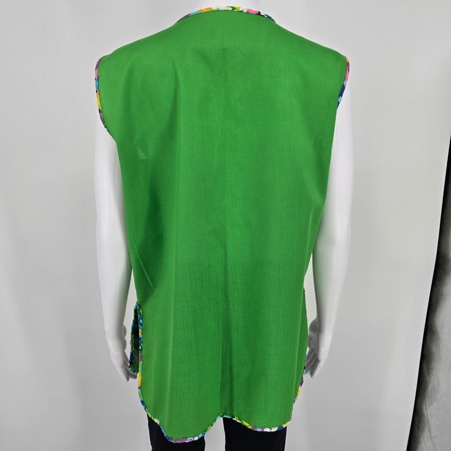 Vintage 1960s Women's Kelly Green Floral Trim Zippered Patch Pocket Mod Vest (L)
