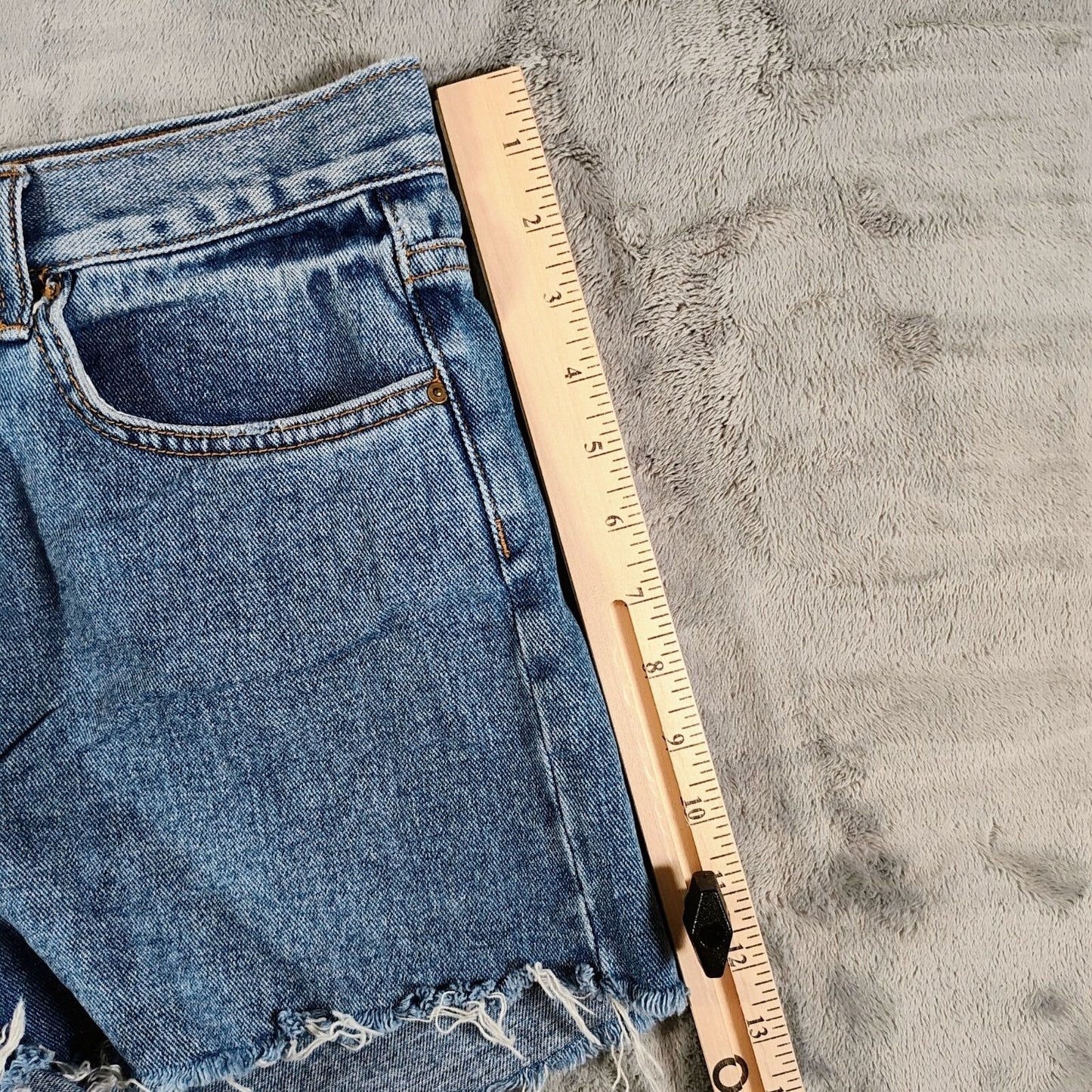 Billabong Womens Size 28 DIY Cut Off Frayed Hem 2.5" Inseam Denim Jean Shorts