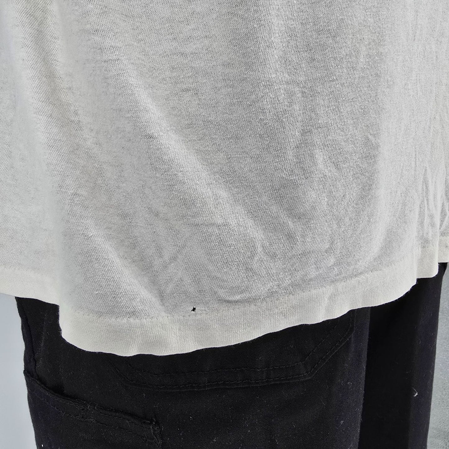 Distressed Vintage 1990s Hanes V-Neck Single Stitch Thin Blank T-Shirt (L)