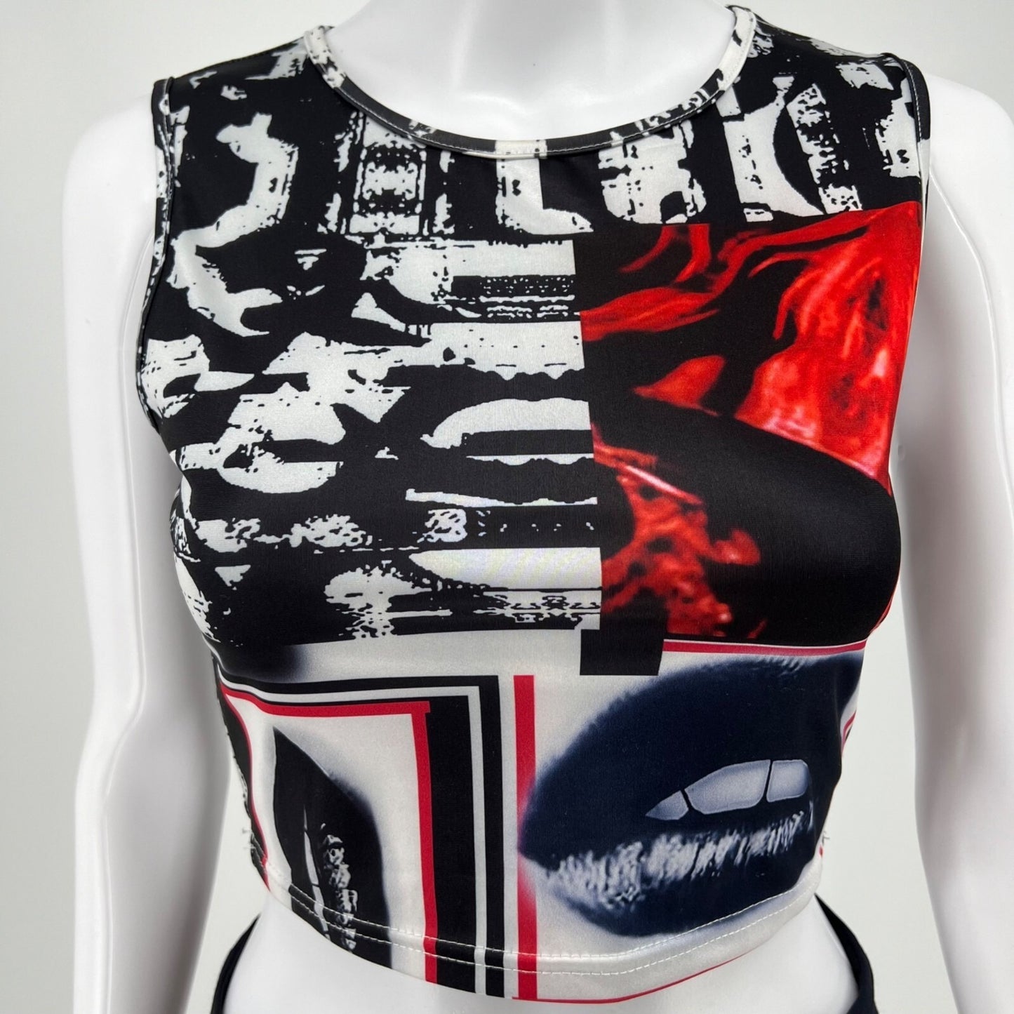 Shein Women's Y2K Aesthetic Patchwork Lips Print Stretch Cropped Tank Top (S)