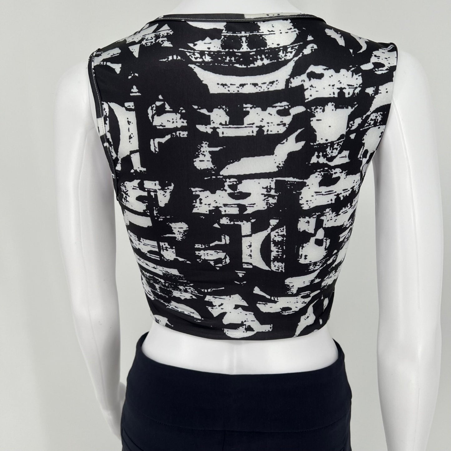 Shein Women's Y2K Aesthetic Patchwork Lips Print Stretch Cropped Tank Top (S)