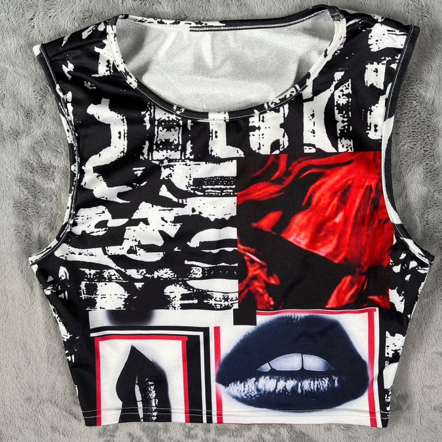 Shein Women's Y2K Aesthetic Patchwork Lips Print Stretch Cropped Tank Top (S)