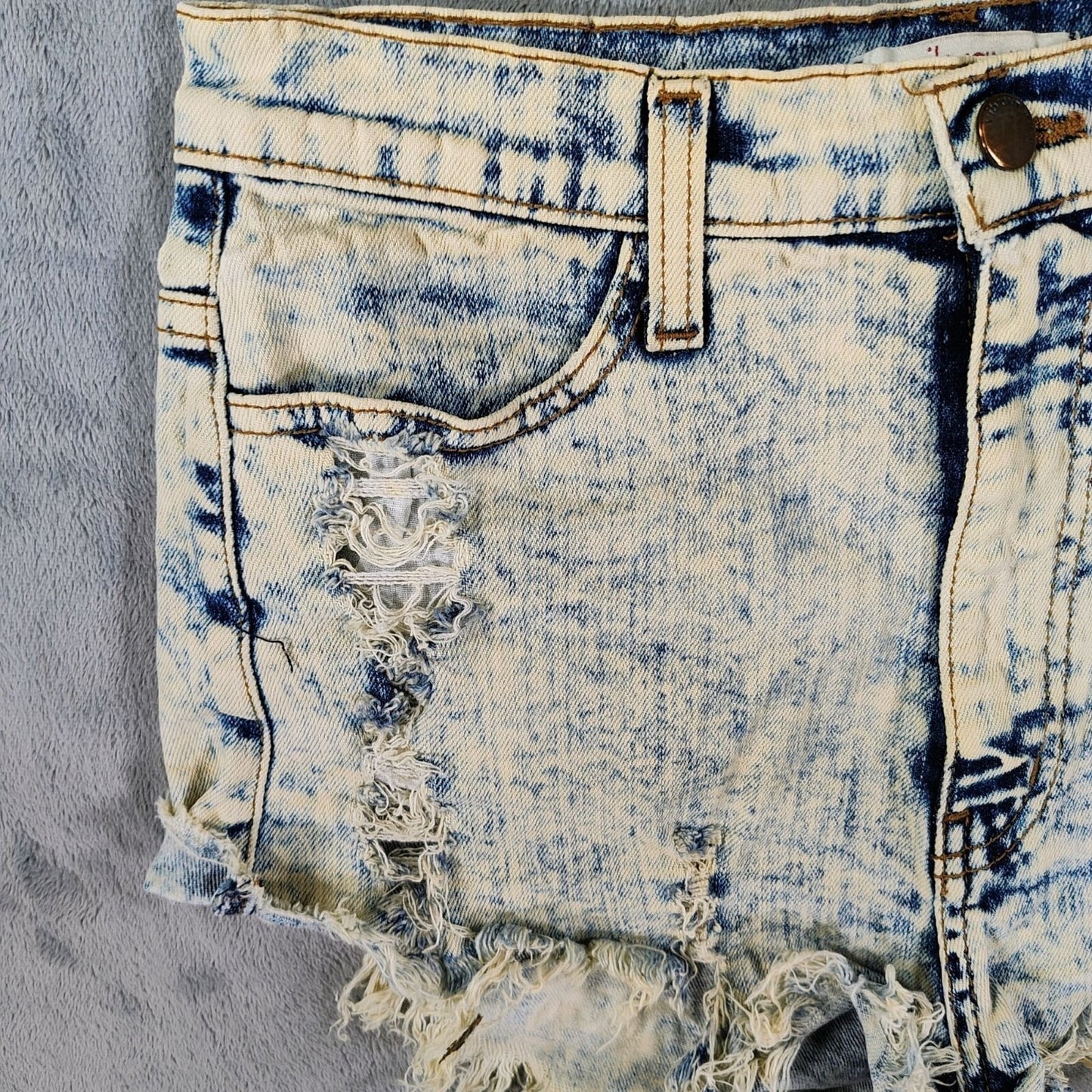 Vibrant M.I.U  Made in USA Distressed Acid Wash DIY Cut Off Denim Shorts -Size 6