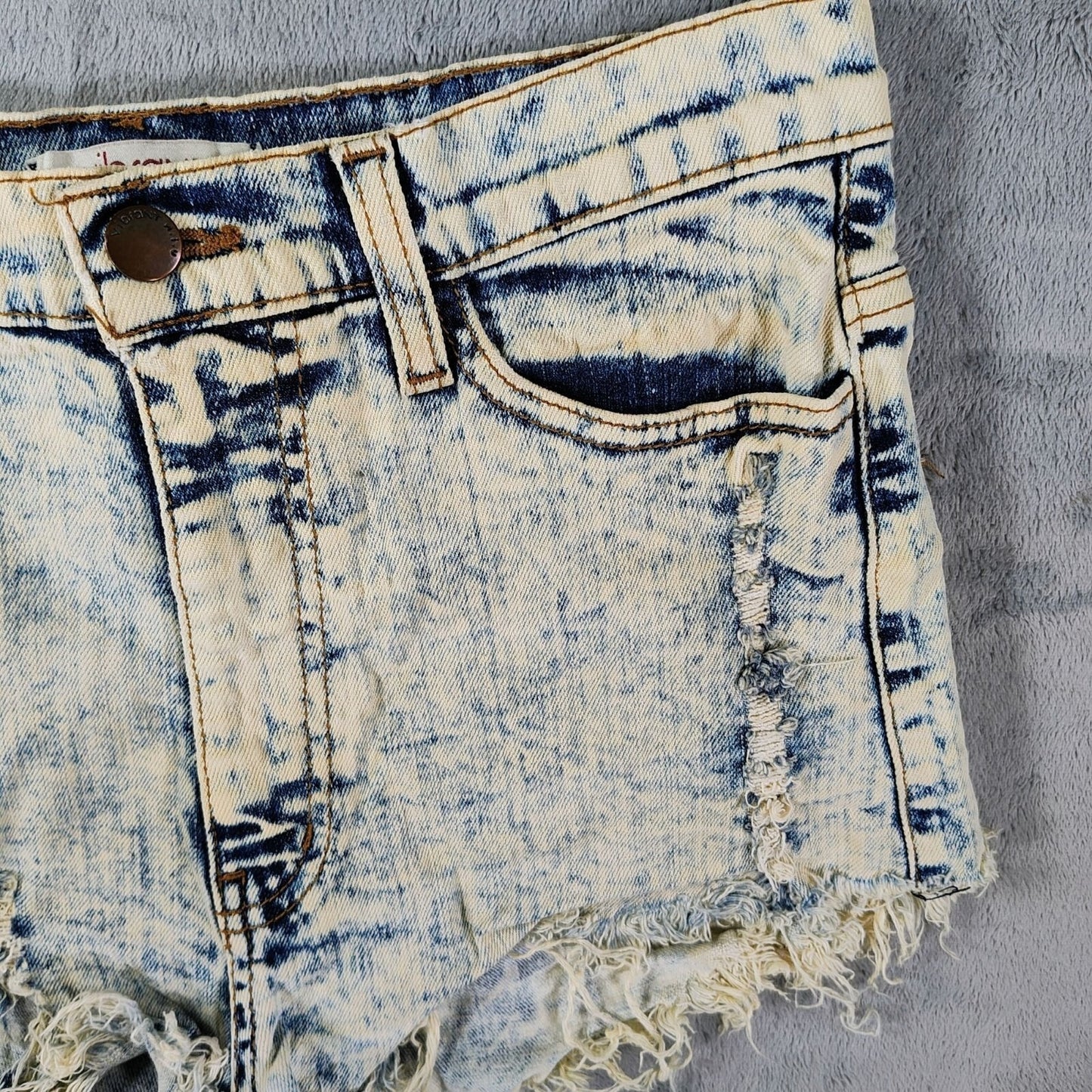 Vibrant M.I.U  Made in USA Distressed Acid Wash DIY Cut Off Denim Shorts -Size 6