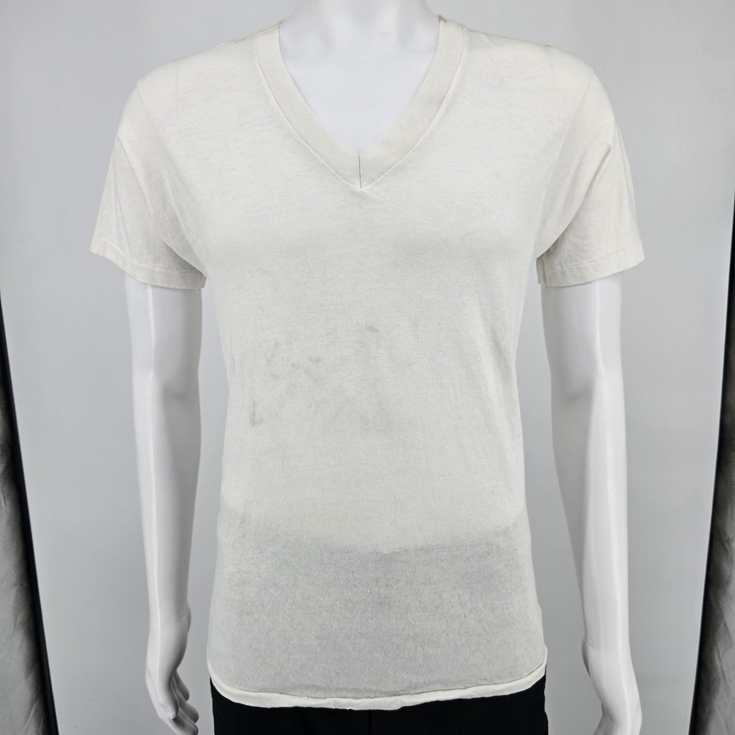 Distressed Vintage Early 1990s Hanes V-Neck Blank White Cotton T-Shirt (S)