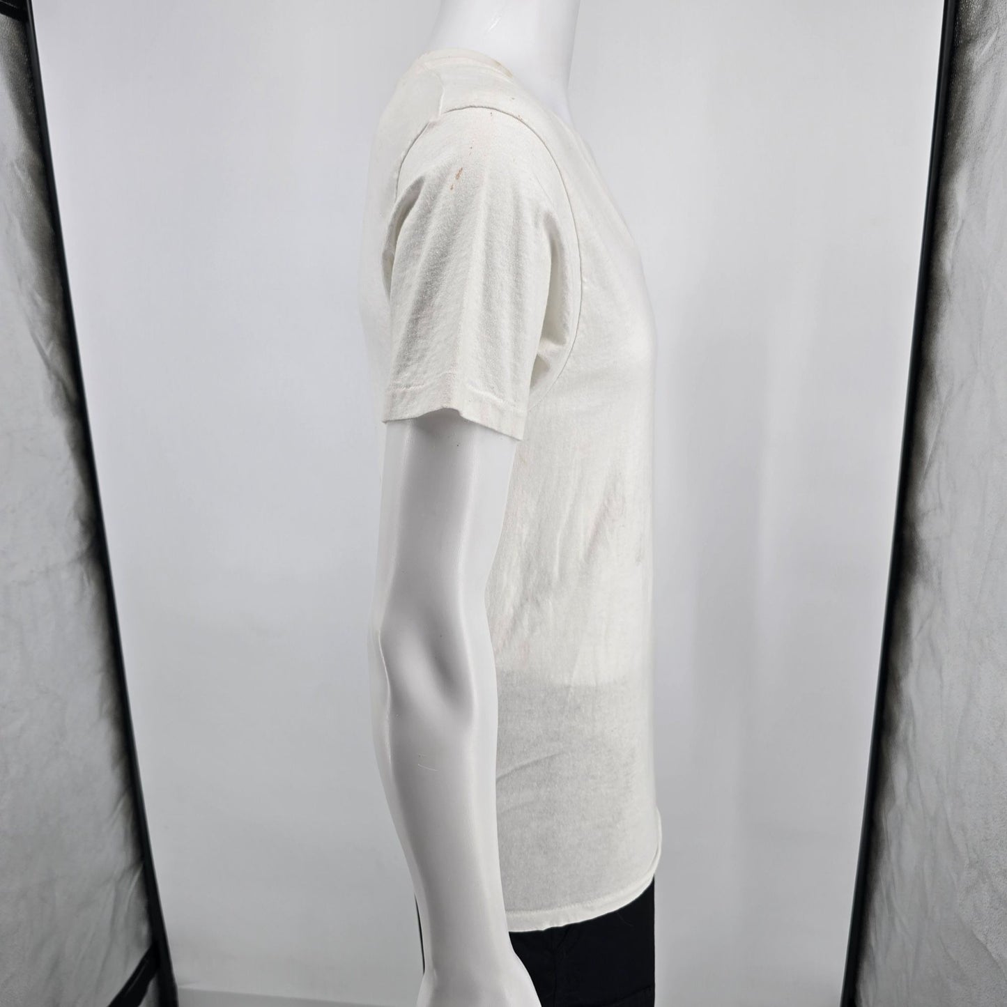 Distressed Vintage Early 1990s Hanes V-Neck Blank White Cotton T-Shirt (S)