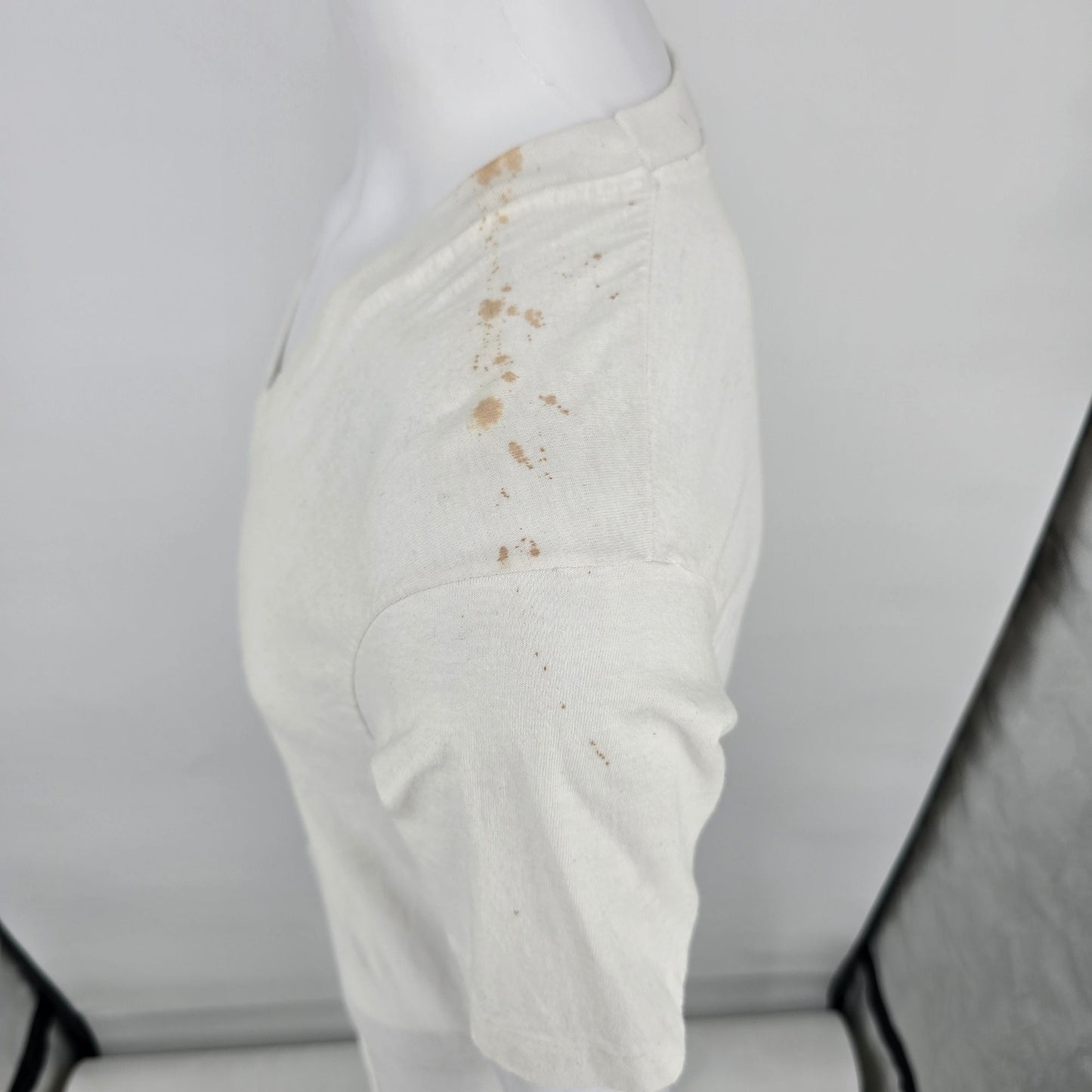 Distressed Vintage Early 1990s Hanes V-Neck Blank White Cotton T-Shirt (S)