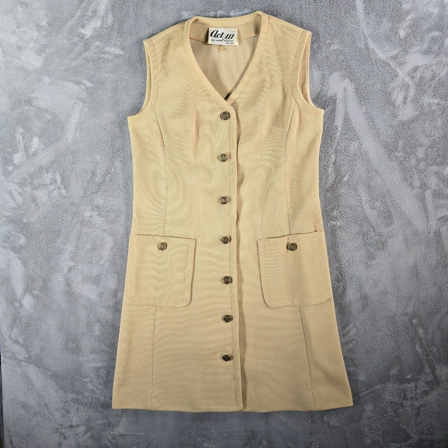 Vintage 1970s Act III Tan Dacron Polyester Belted Sleeveless Safari Dress (M)