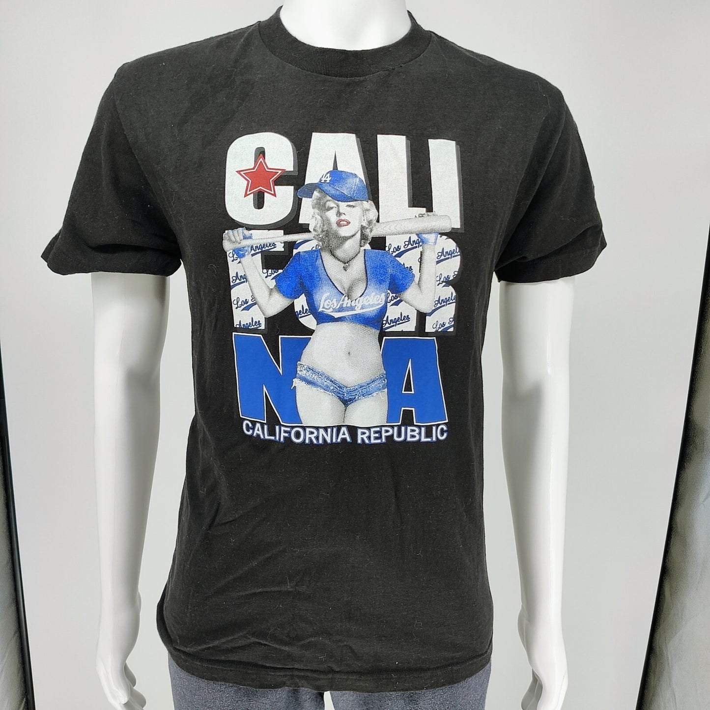 California Republic Los Angeles Dodgers Marilyn Monroe Graphic T-Shirt (Medium)