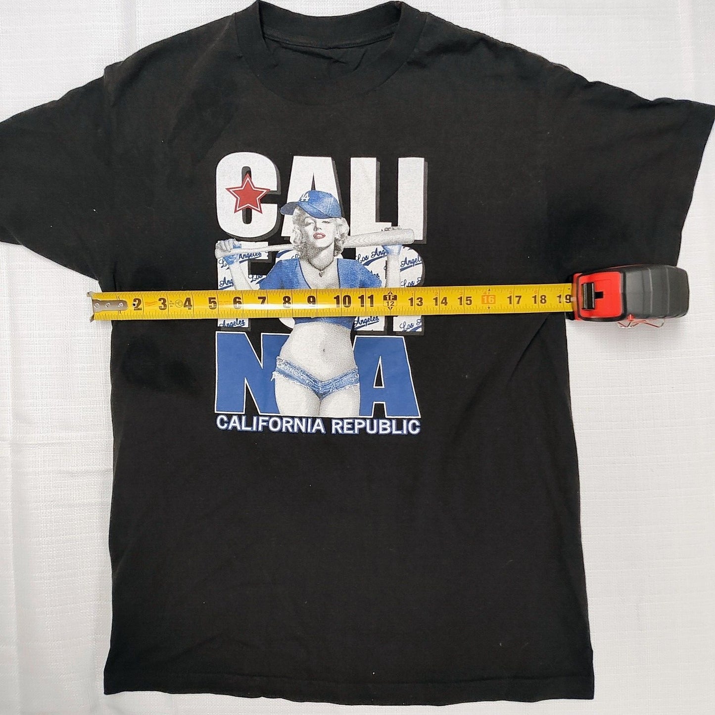 California Republic Los Angeles Dodgers Marilyn Monroe Graphic T-Shirt (Medium)