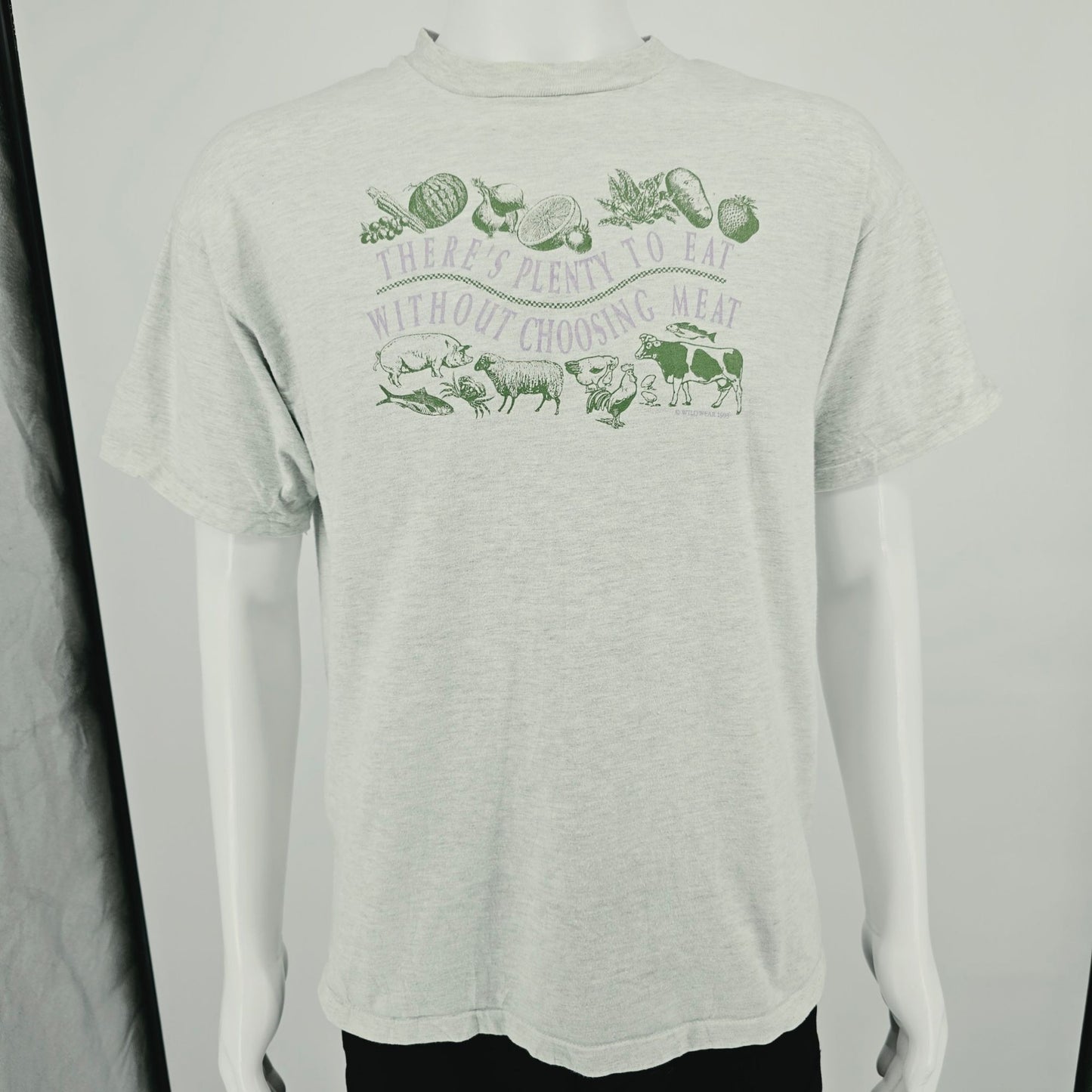 Vintage 1990s There's Plenty to Eat Without Choosing Meat Vegetarian T-Shirt M/L