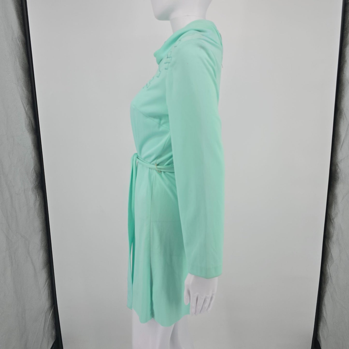 Vintage 1970s Beter Half Seafoam Green Cowl Neck Belted Mini Dress (S/M)