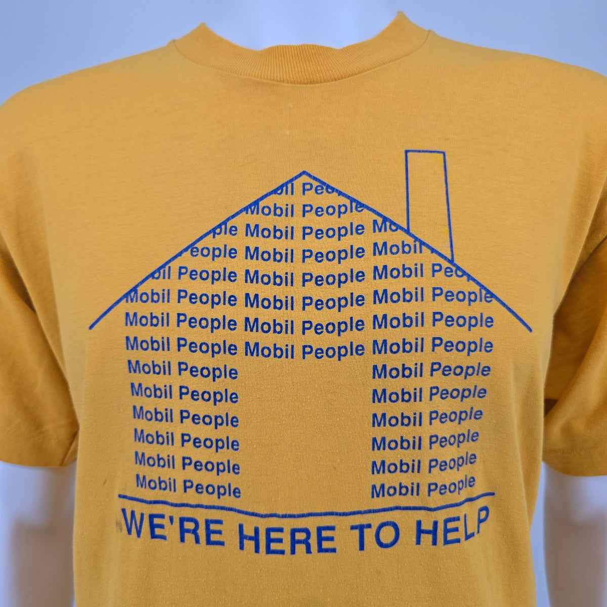 Distressed Vintage 1990s Mobil People "We're Here to Help" T-Shirt (L/XL)