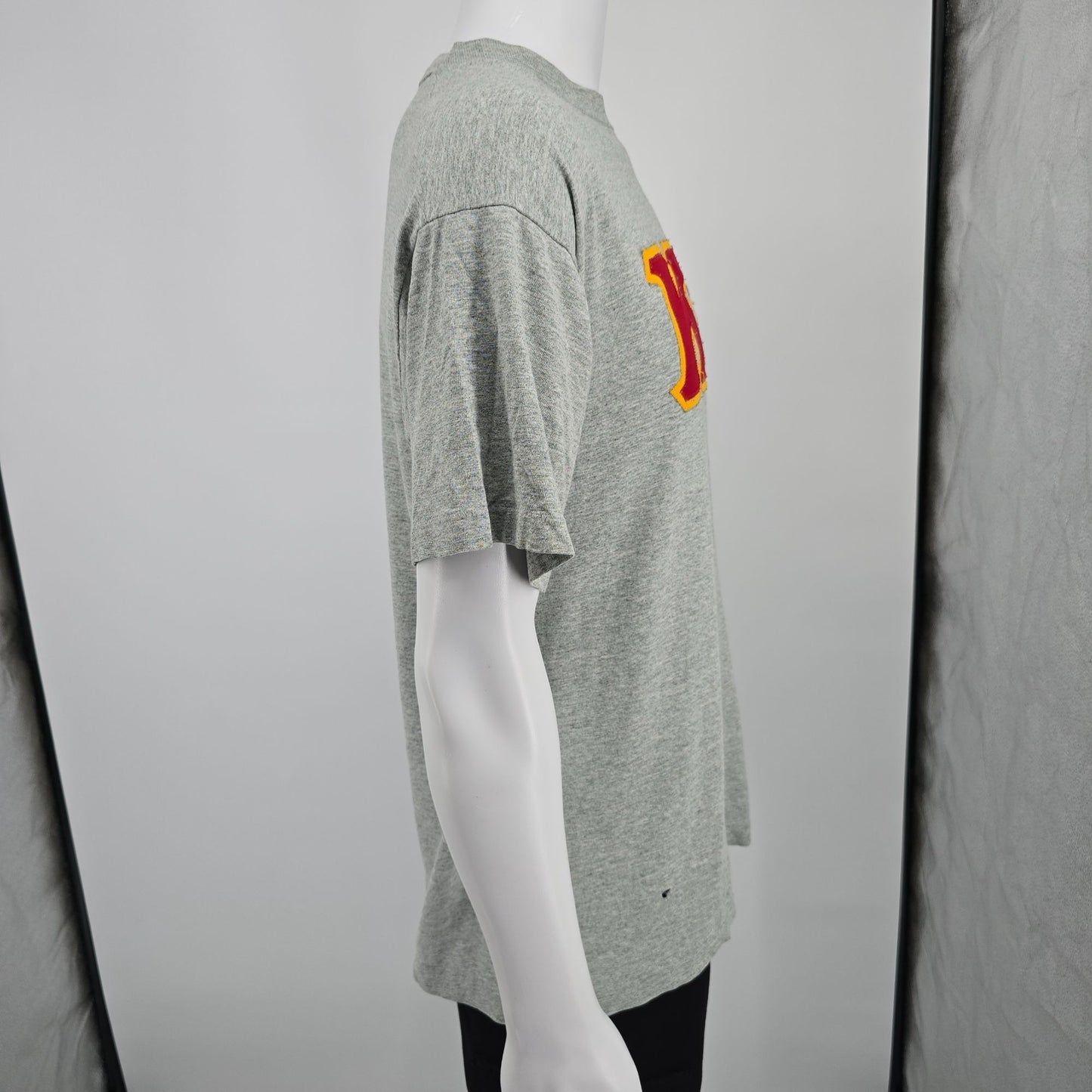 Vintage 1990s Kappa Alpha Order Fraternity KA Letter Applique T-Shirt (XL)