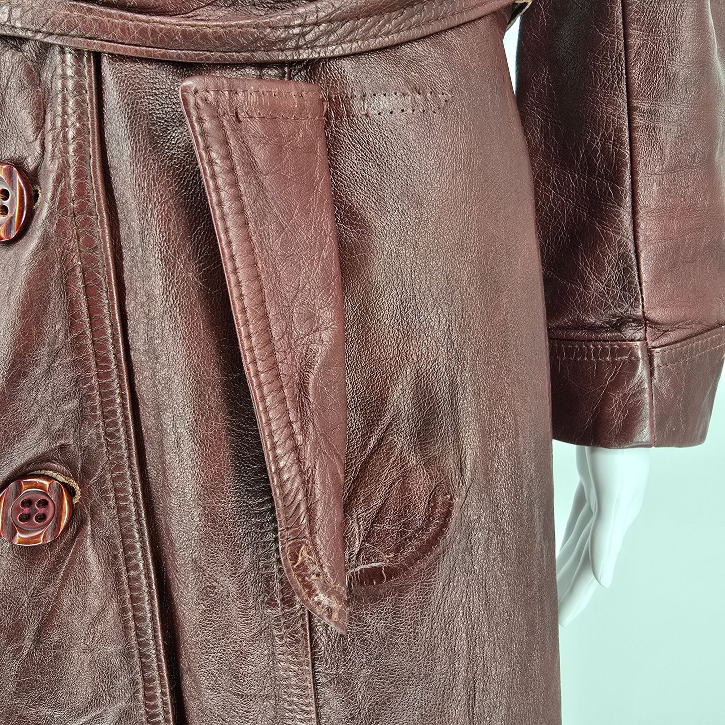 Vintage 1970s Unbranded Women's Burgundy Leather Belted Trench Coat (XS)