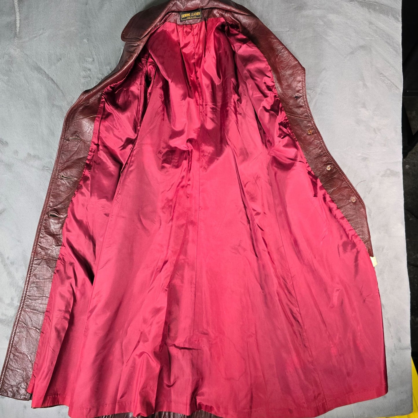 Vintage 1970s Unbranded Women's Burgundy Leather Belted Trench Coat (XS)