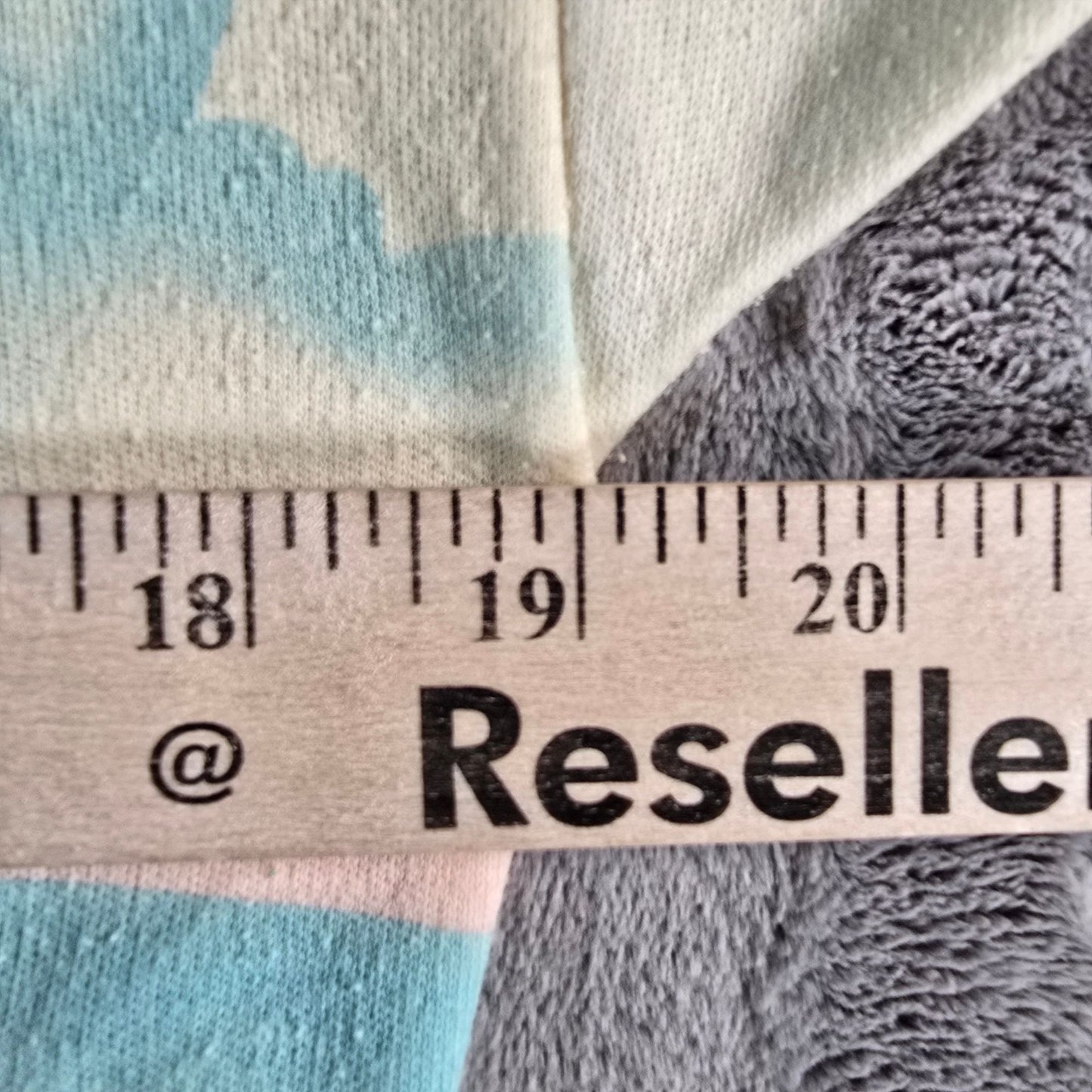 Distressed Vintage 1980s Betty Boop Hula Dancing Beach Scene T-Shirt (Women's L)