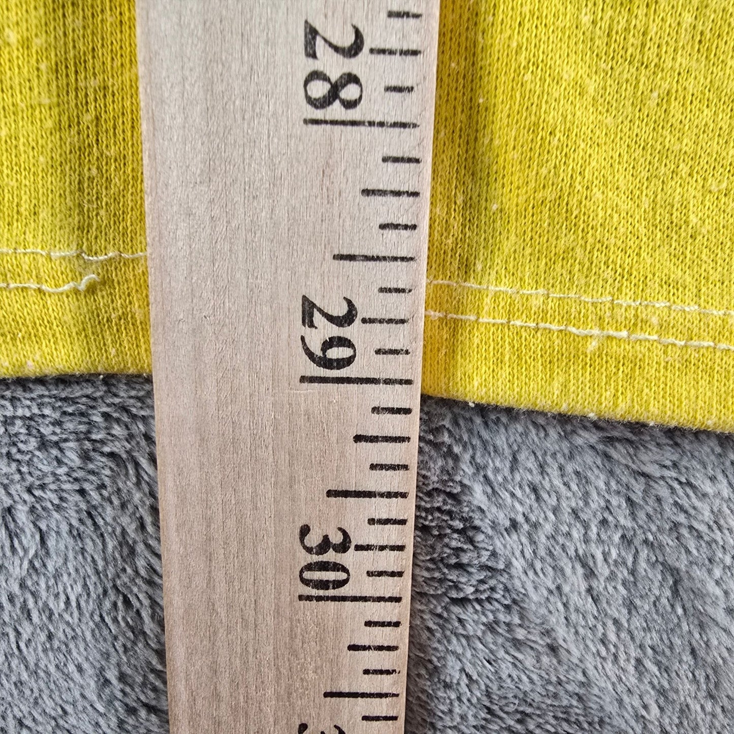 Distressed Vintage 1980s Betty Boop Hula Dancing Beach Scene T-Shirt (Women's L)