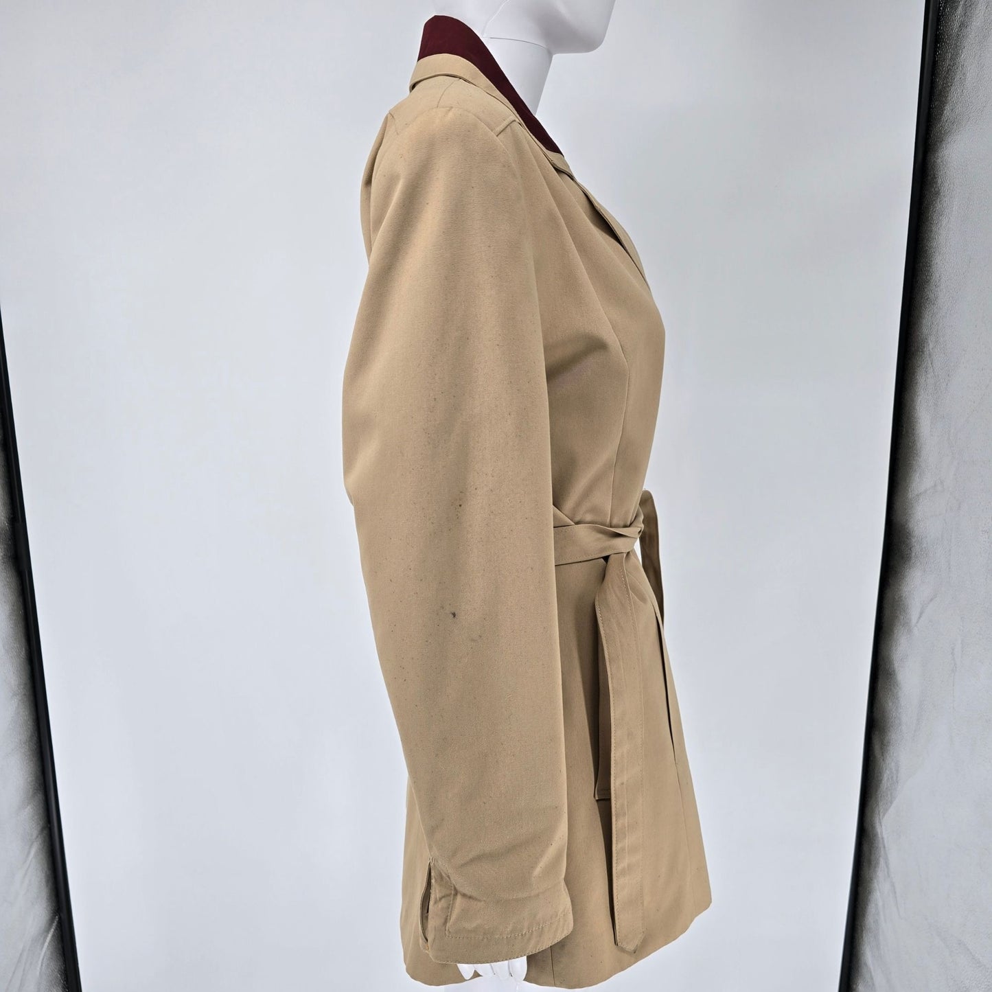 Vintage 1970s Etienne Aigner Women's Tan/Burgundy Belted Trench Coat Jacket (M)
