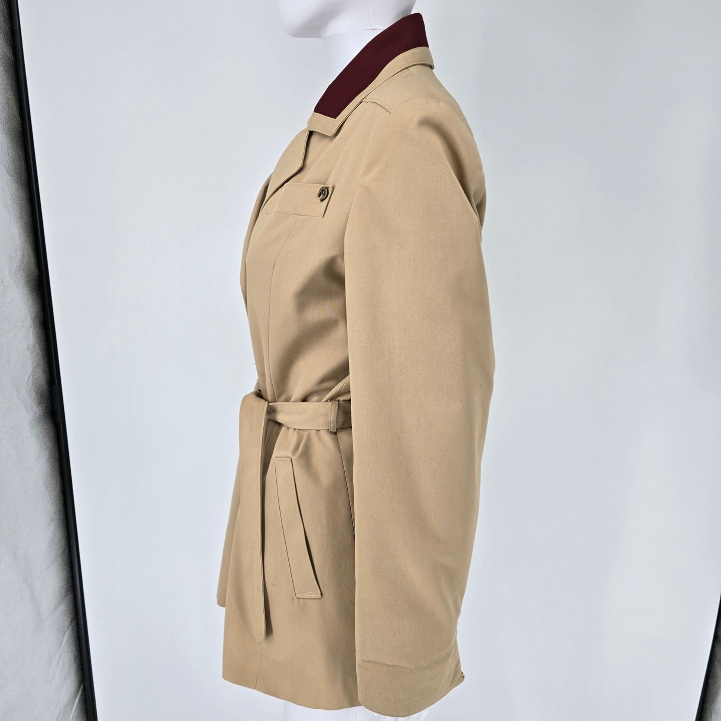 Vintage 1970s Etienne Aigner Women's Tan/Burgundy Belted Trench Coat Jacket (M)
