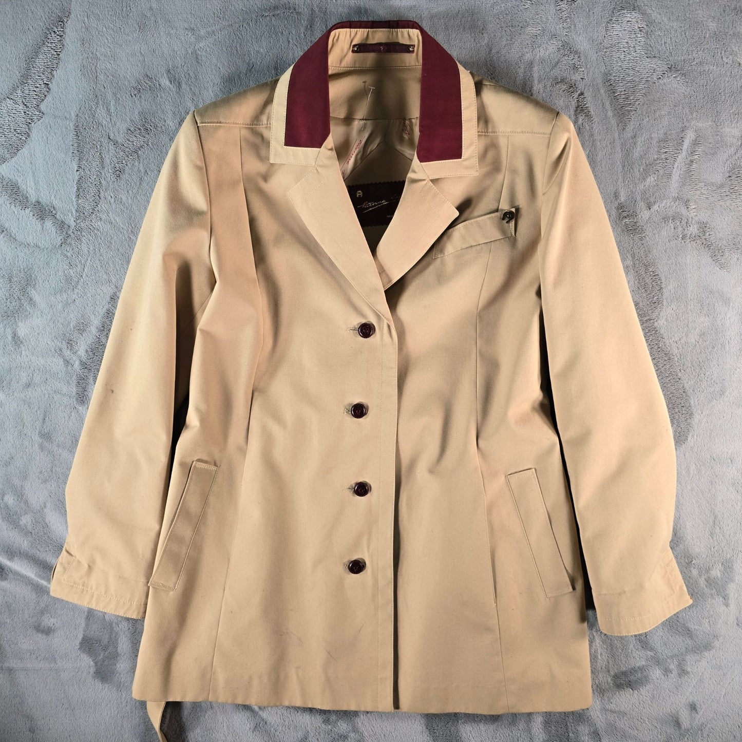 Vintage 1970s Etienne Aigner Women's Tan/Burgundy Belted Trench Coat Jacket (M)