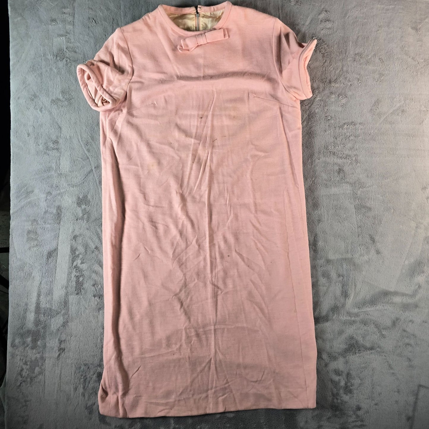 Distressed Vintage 1960s Lady in Waiting Pink Bow Neck Maternity Dress (L)