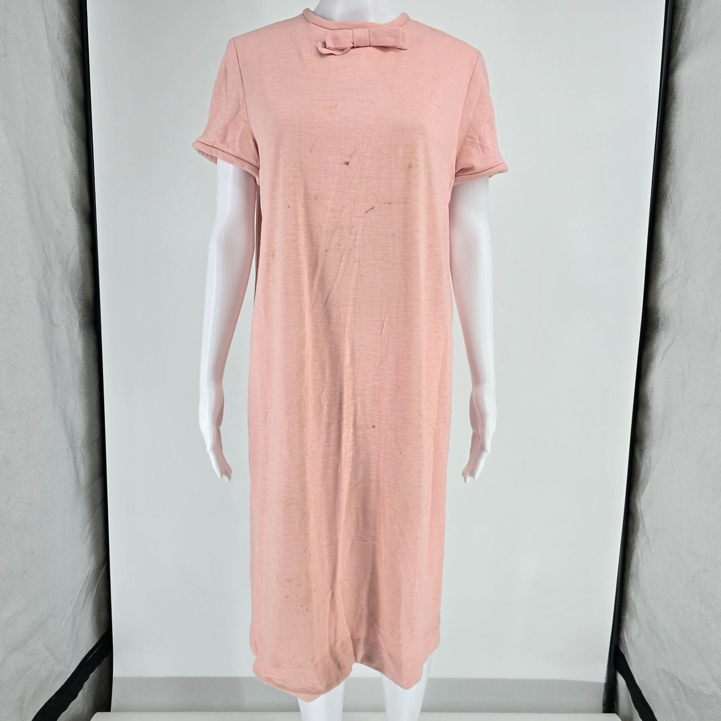 Distressed Vintage 1960s Lady in Waiting Pink Bow Neck Maternity Dress (L)