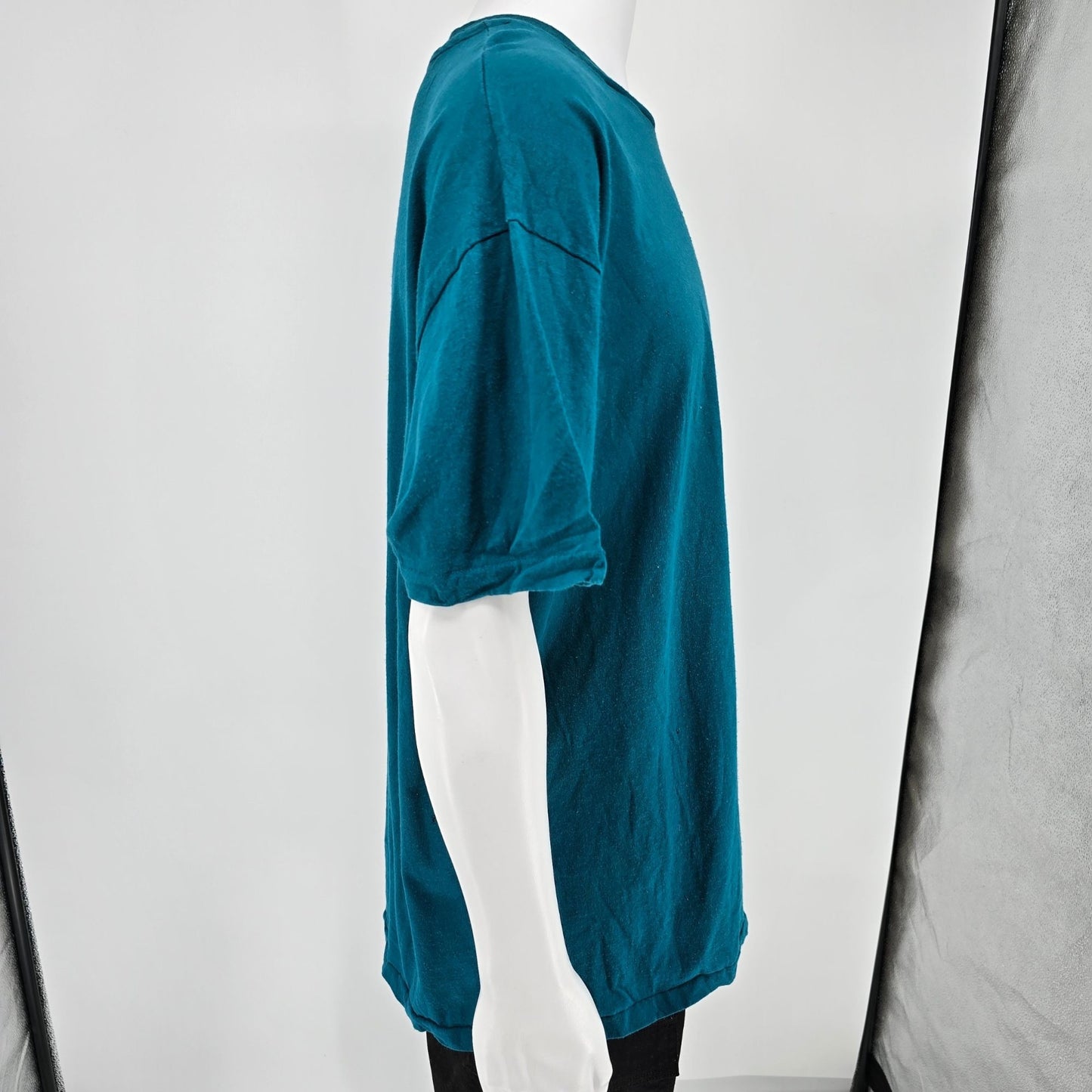 Distressed Vintage Late 1990s Hanes Blank Teal Single Stitch T-Shirt (XL)