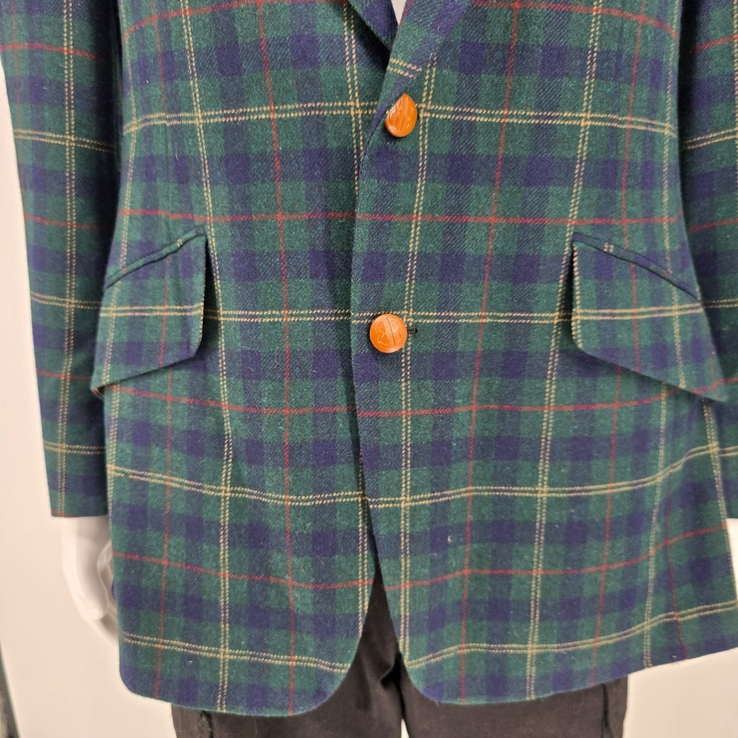 Vintage 1980s Bill Blass for PBM Tartan Wool Plaid Sport Coat (39R)
