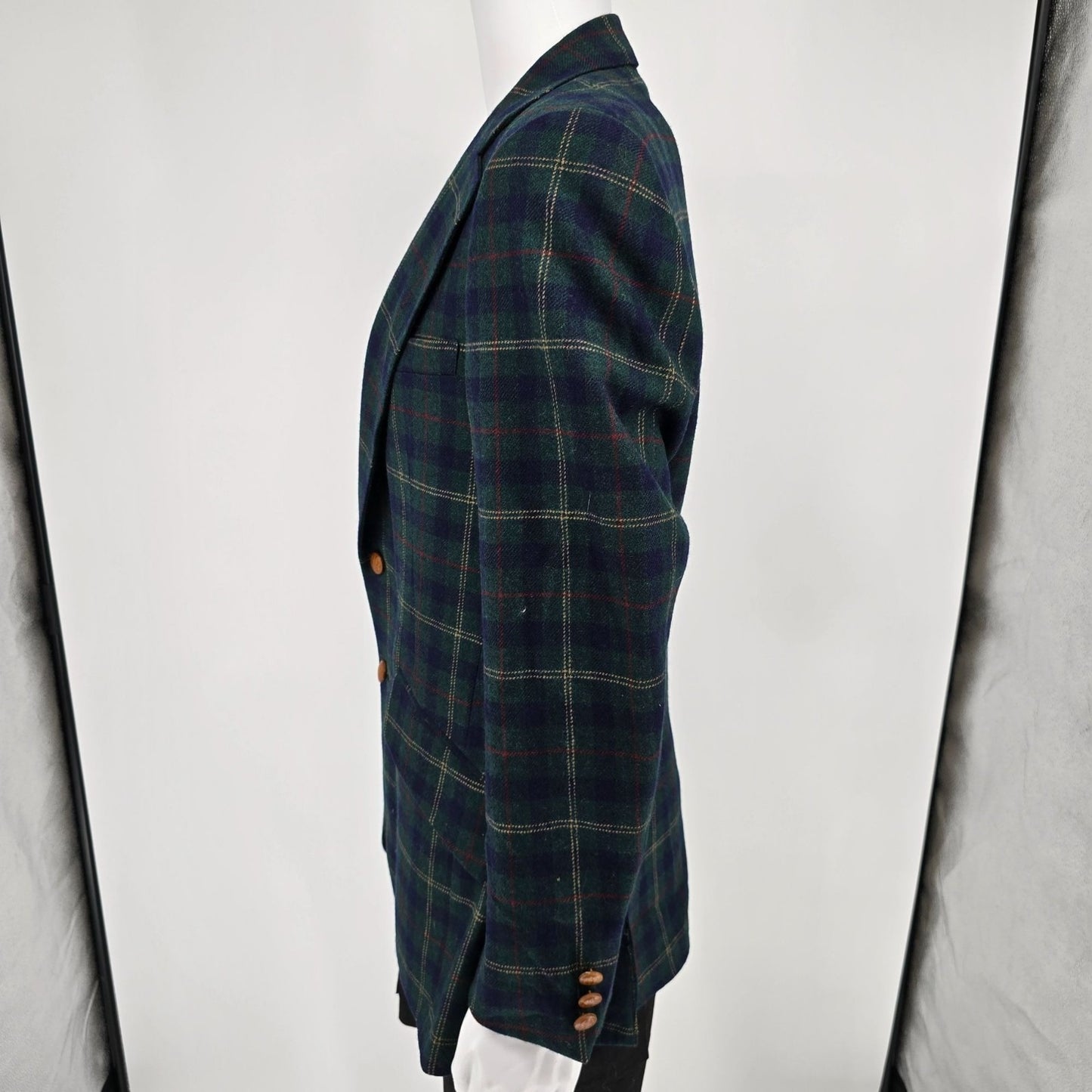Vintage 1980s Bill Blass for PBM Tartan Wool Plaid Sport Coat (39R)