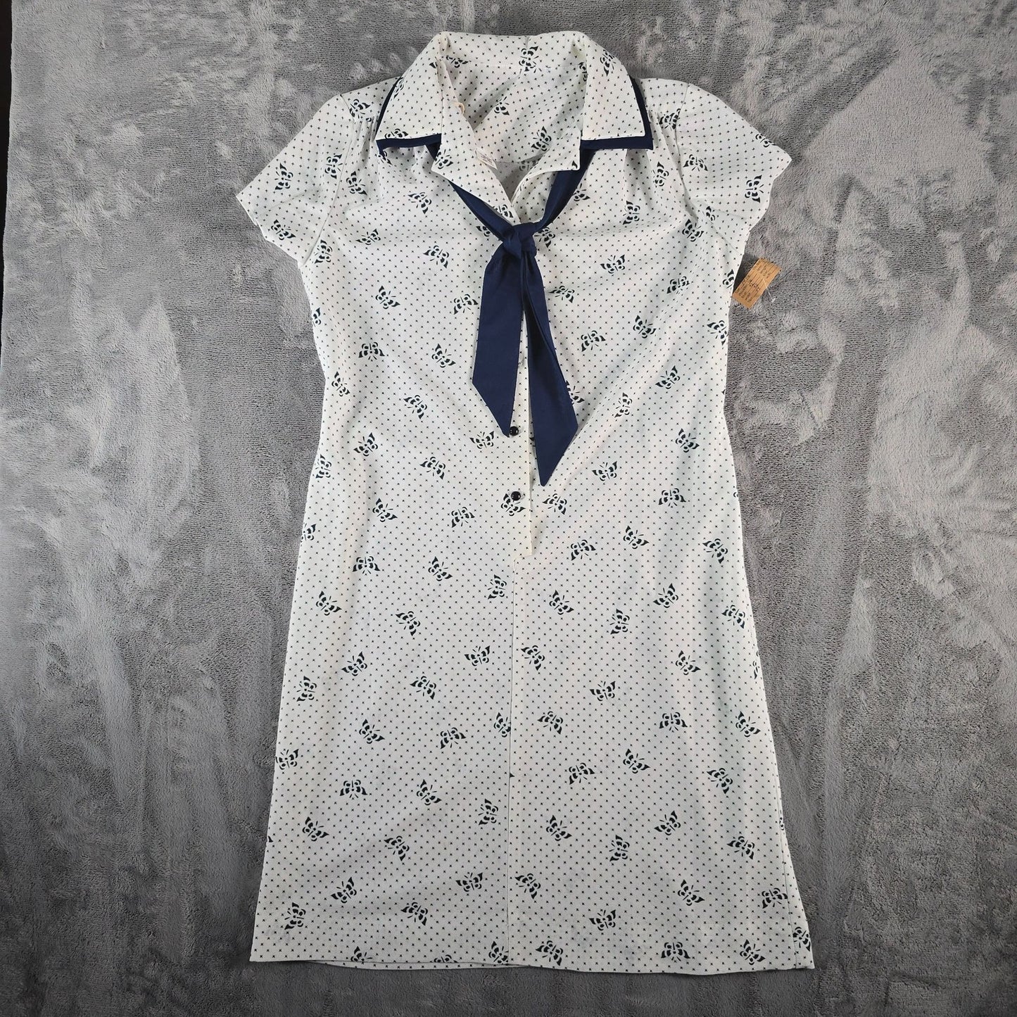 Vintage 1970s White/Navy Butterfly Print Sailor Tie Knee Length Shirtdress (L)