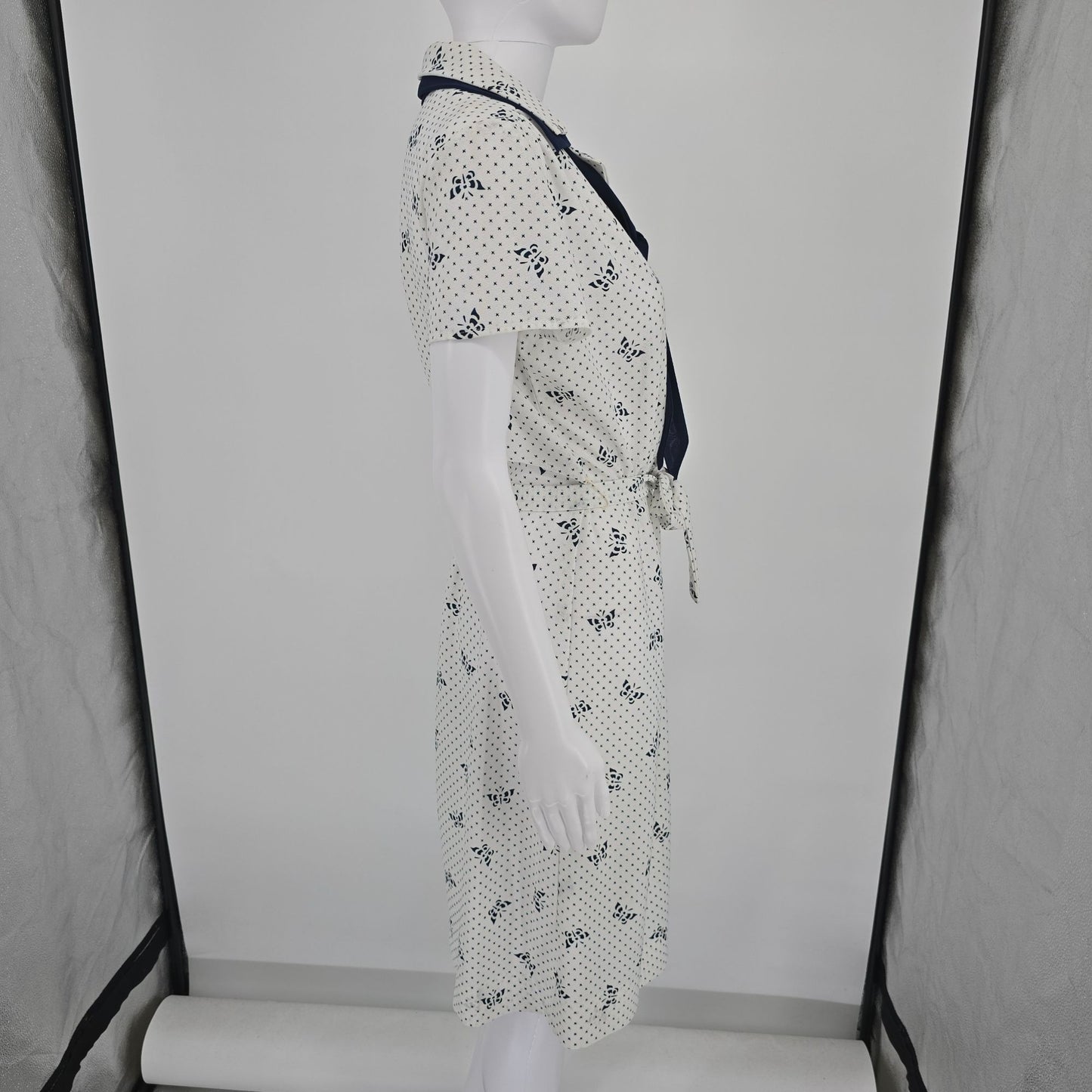 Vintage 1970s White/Navy Butterfly Print Sailor Tie Knee Length Shirtdress (L)