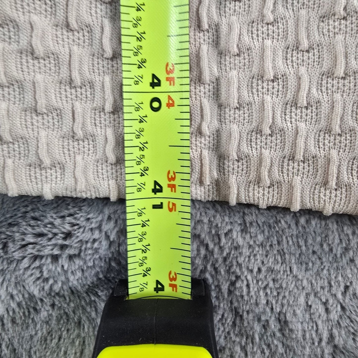 Vintage Early 1970s Alorna Women's Beige Textured A-Line Mod Coat (Large)