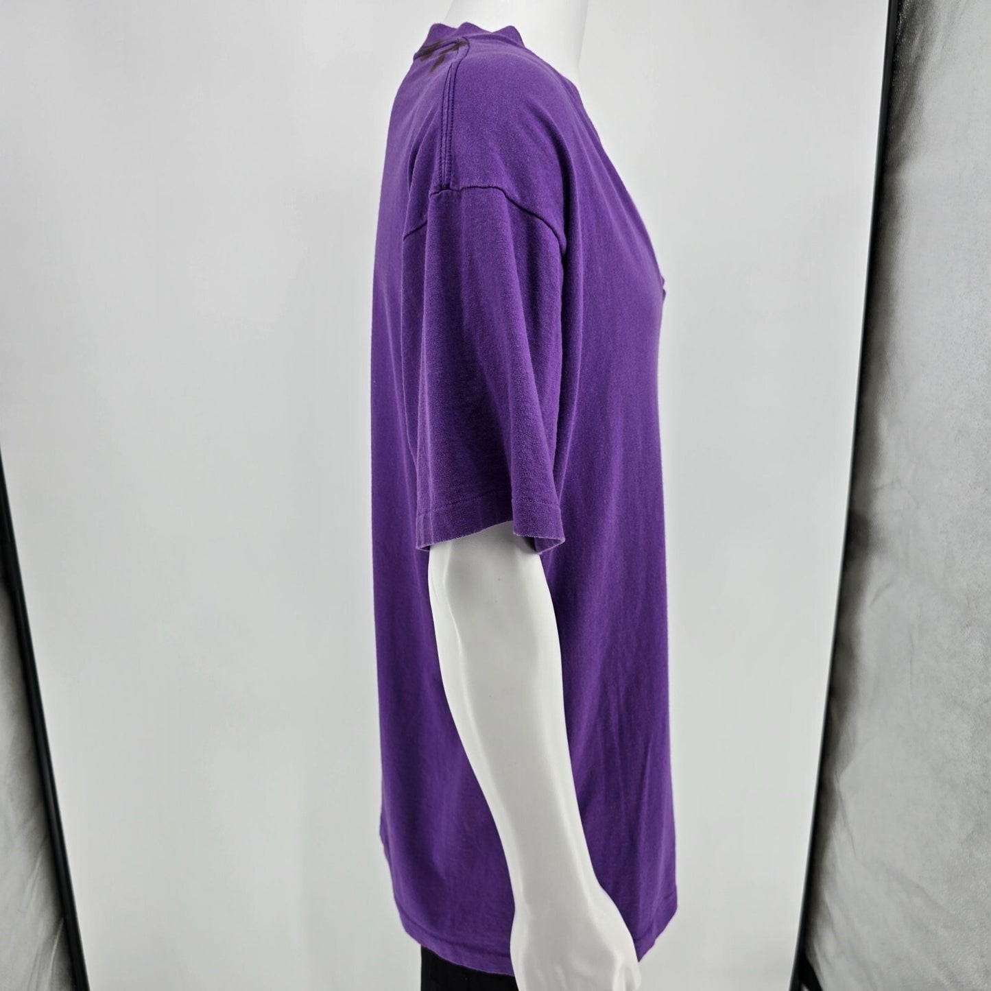 Vintage 1990s Stained Anvil Blank Purple V-Neck Single Stitch T-Shirt (XL)
