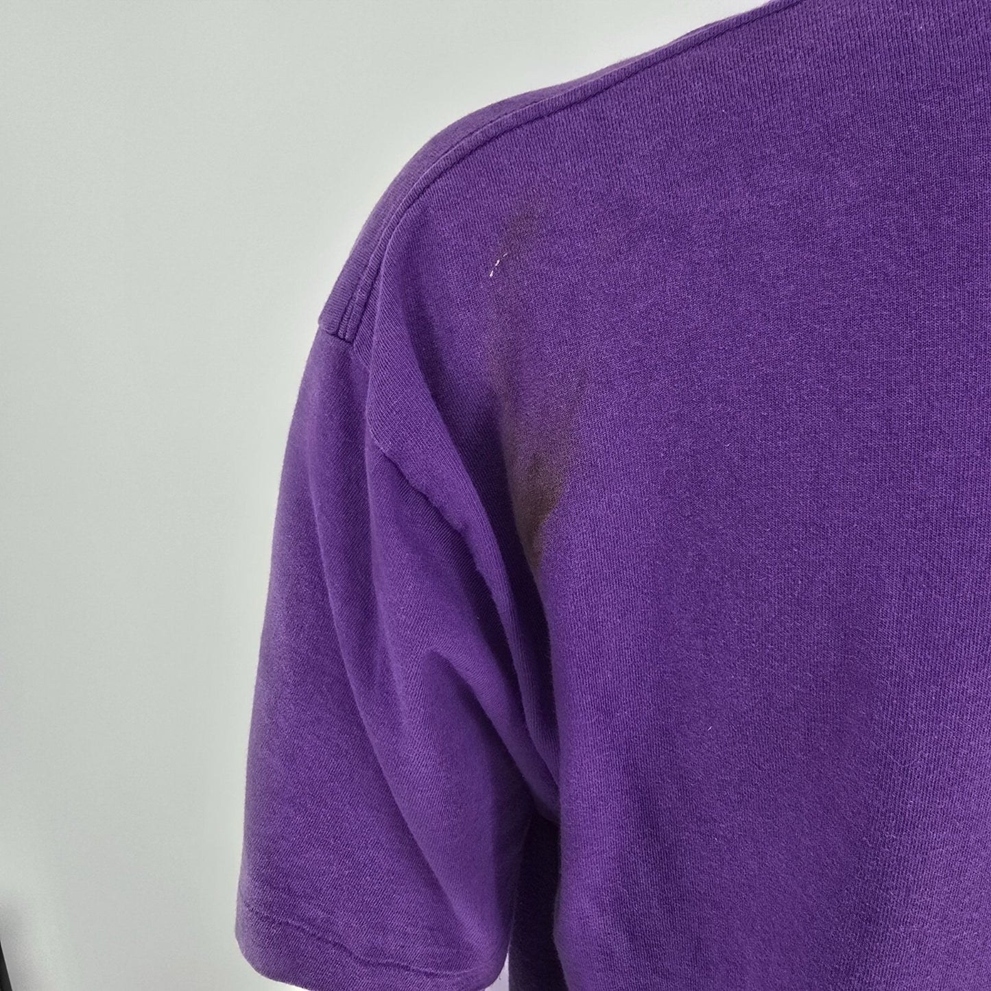Vintage 1990s Stained Anvil Blank Purple V-Neck Single Stitch T-Shirt (XL)