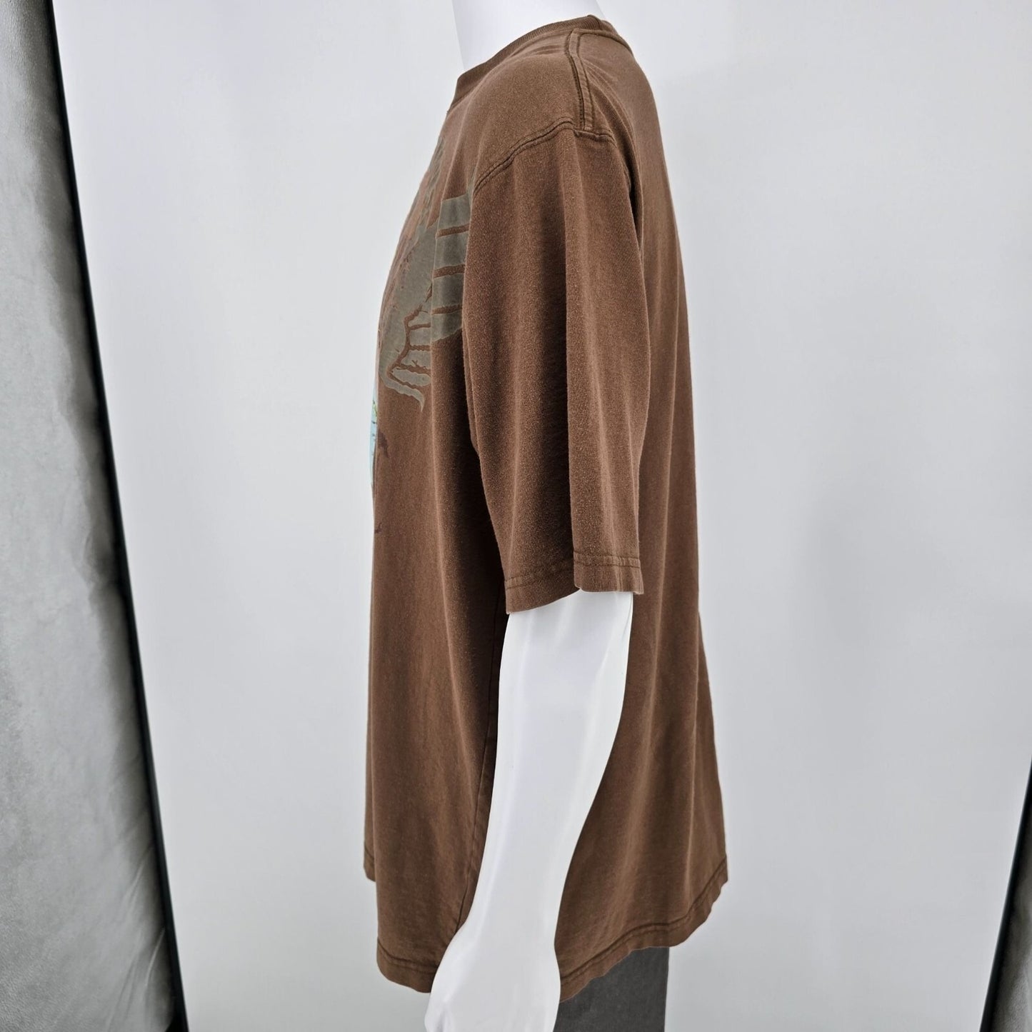 Y2K 2000s Streetwear Rocawear Intercontinental Tour Brown Graphic T-Shirt (XL)