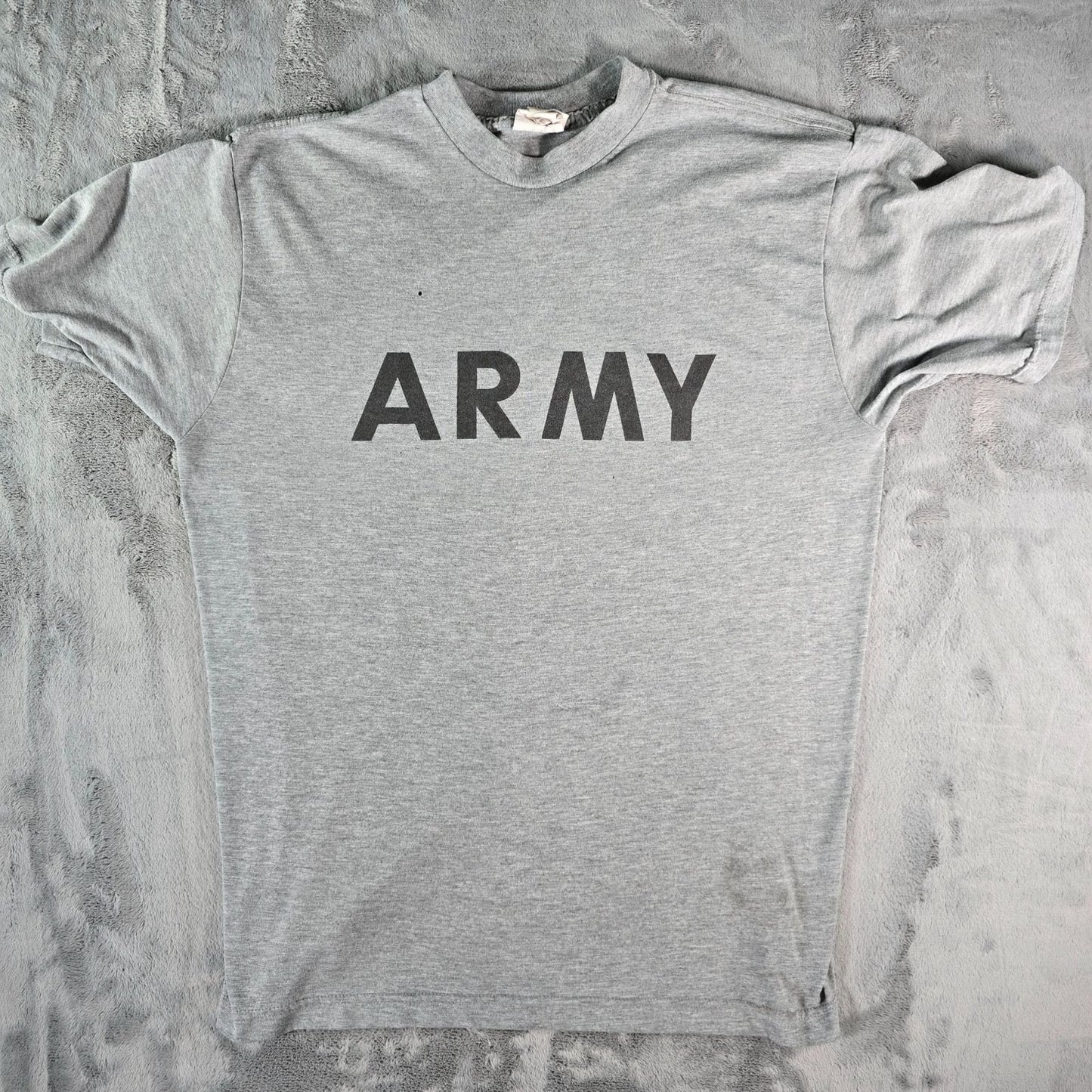 Vintage Y2K 2001 Army Improved Physical Fitness Uniform (IPFU) T-Shirt (L)