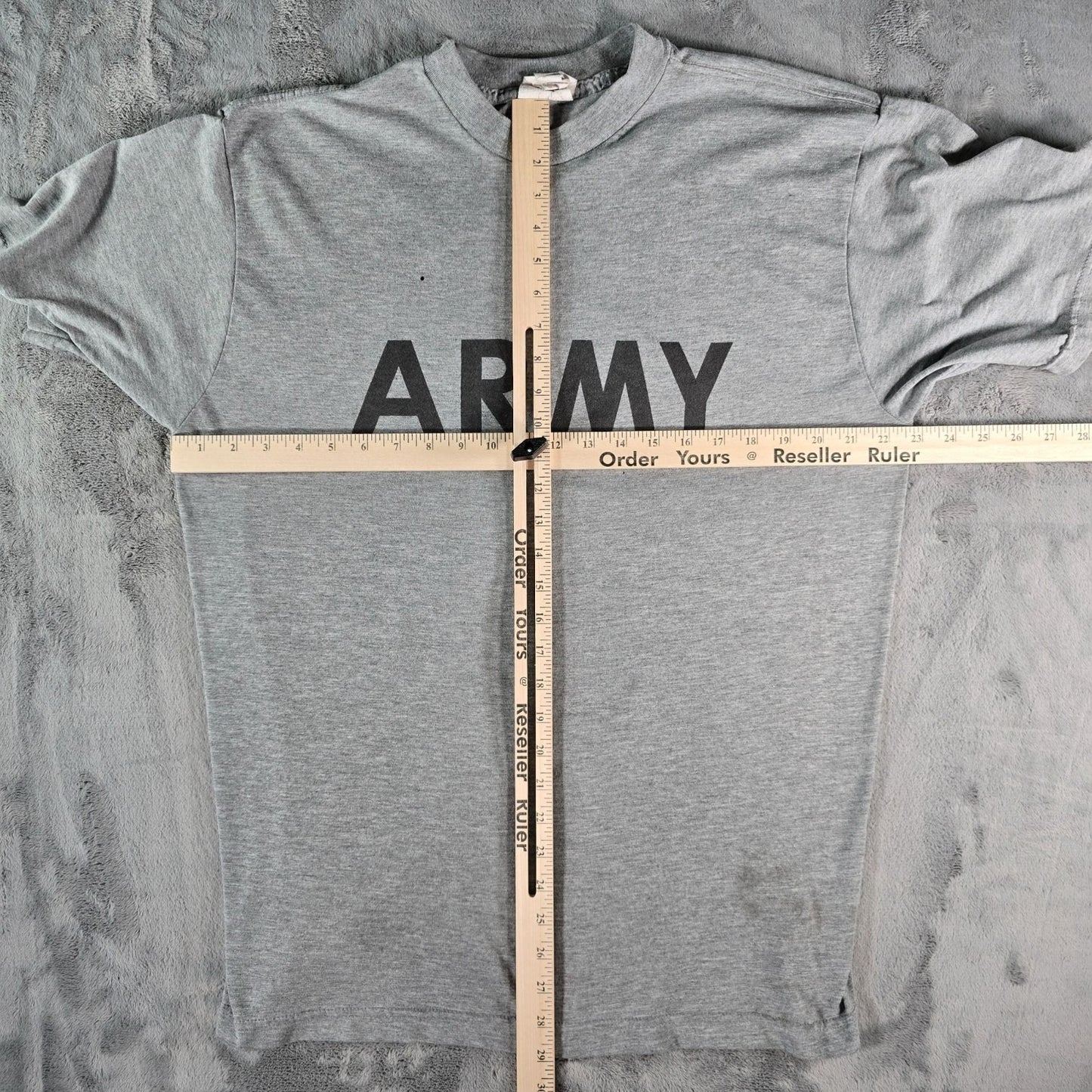 Vintage Y2K 2001 Army Improved Physical Fitness Uniform (IPFU) T-Shirt (L)