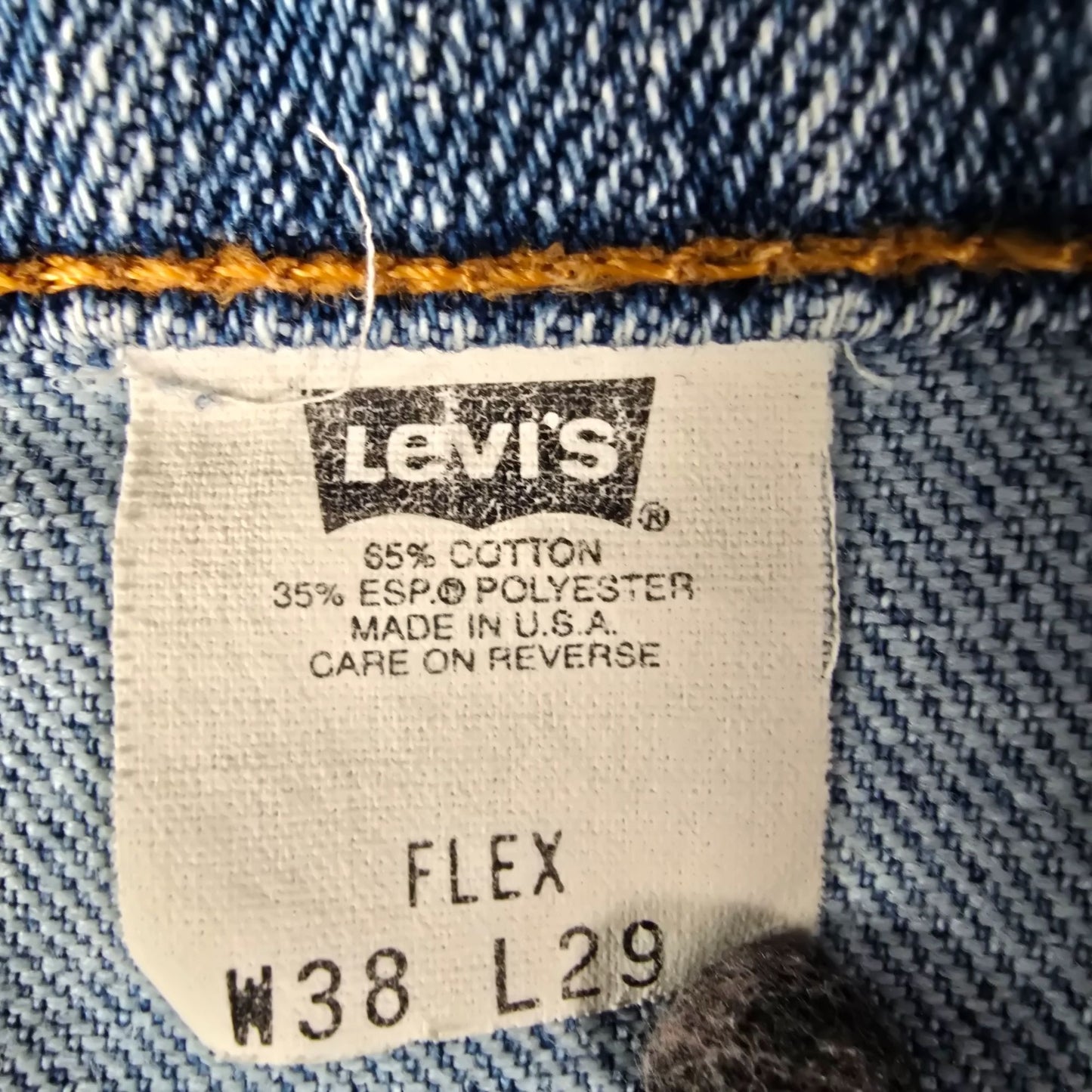 Vintage 1999 Levi's 540 Brown Tab Relaxed Poly/Cotton Light Wash Jeans (36x27)