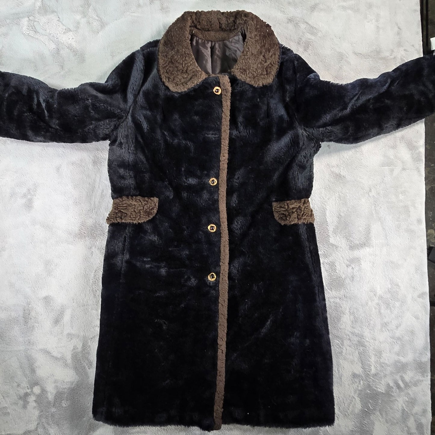 Vintage 1960s/1970s Fingerhut Fashions Orlon Acrylic Faux Fur Mod Coat (XL)