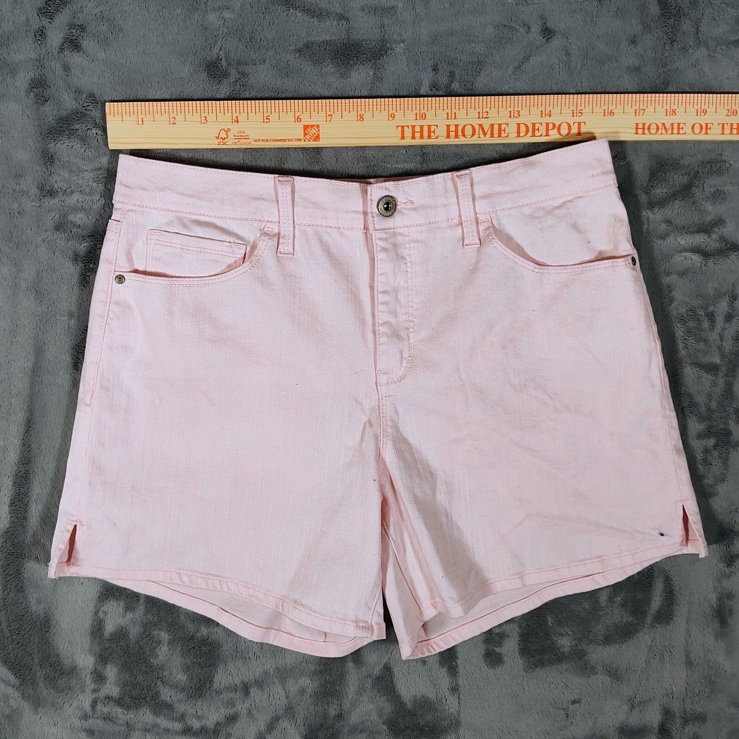 Jessica Simpson Women's Pink High Rise Relaxed Fit Side Slit Short (Size 8)
